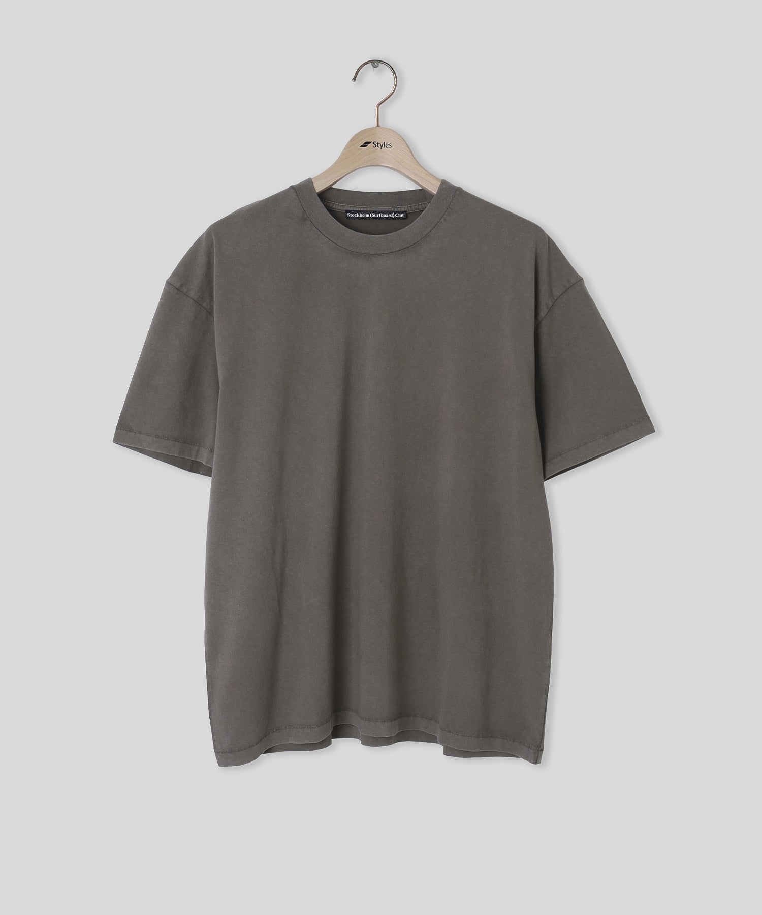 STOCKHOLM SURFBOARD CLUB/ストックホルムサーフボードクラブ/Box Tee Back Logo U1000198