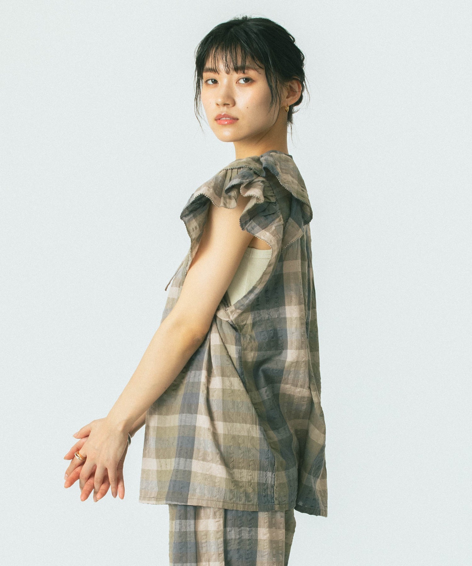 【WEB・一部店舗限定】SUCKER FRILL BLOUSE