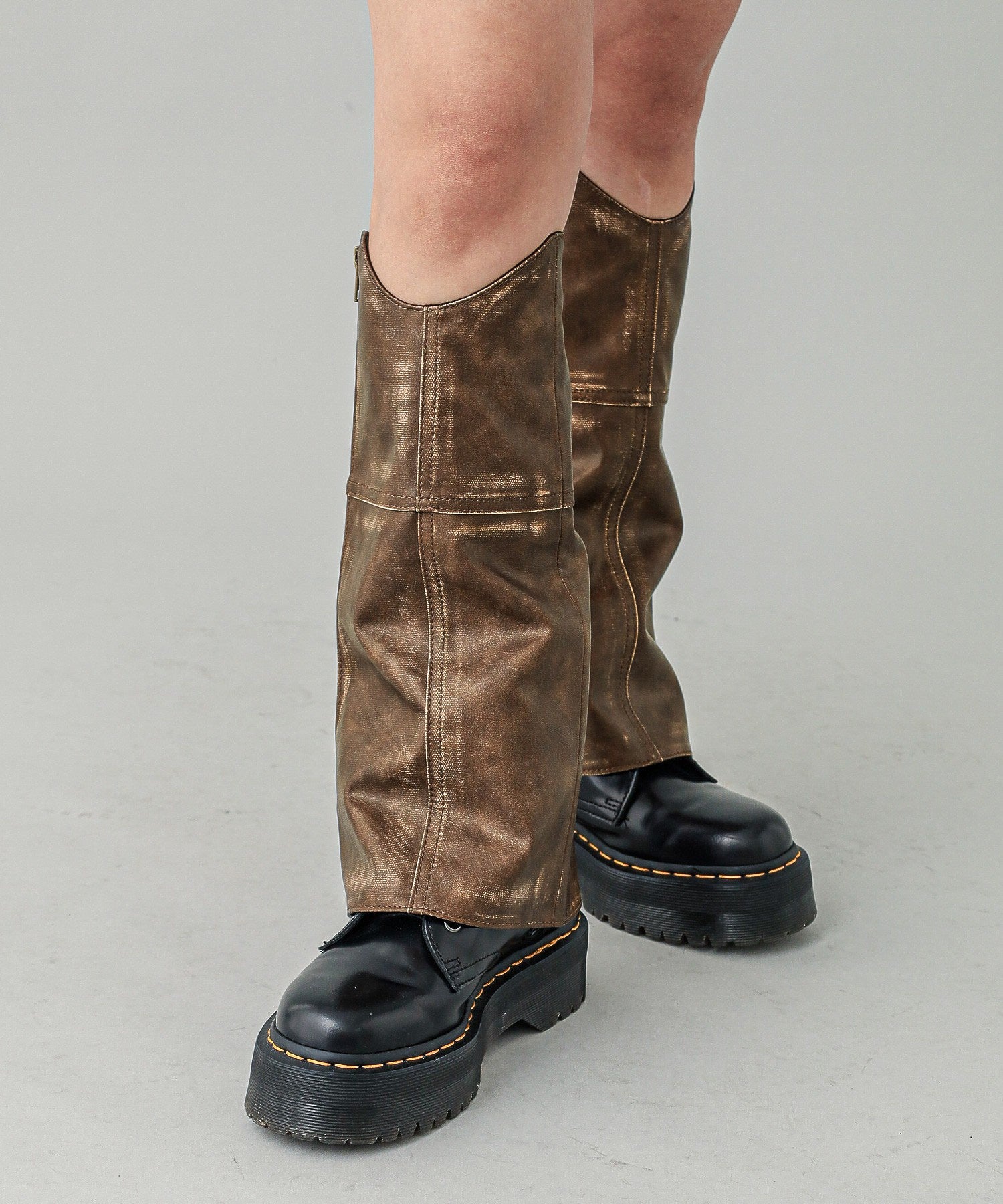 FAUX LEATHER LEG WARMER