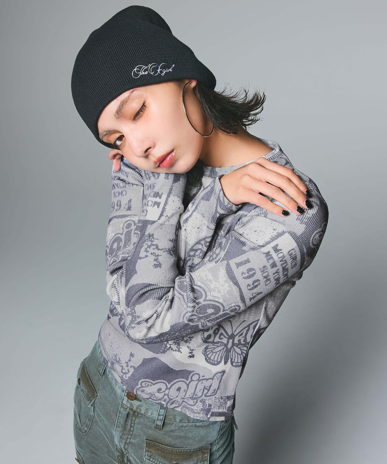 COLLAGE GRAPHIC L/S COMPACT TOP