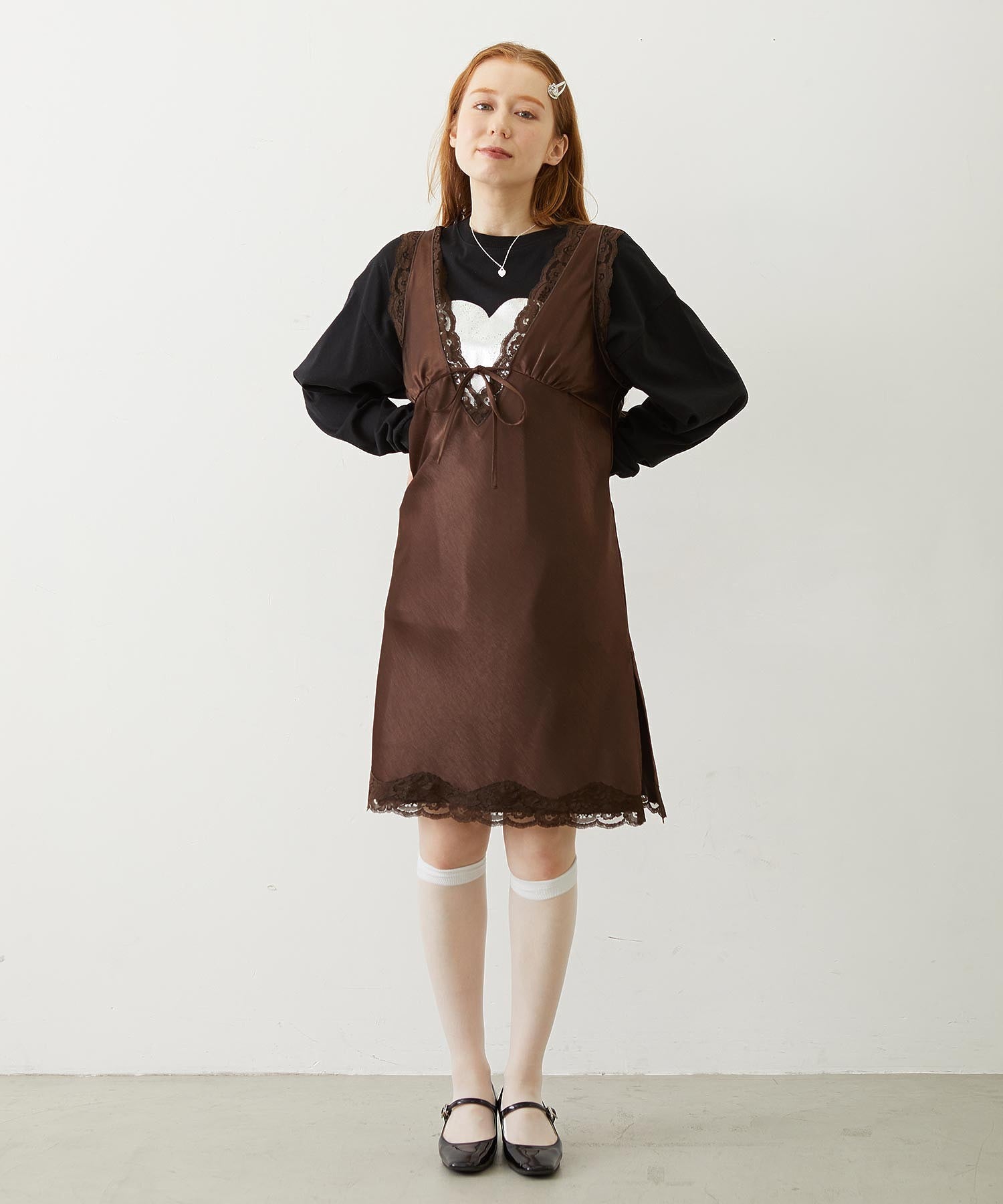 V-NECK LACE DRESS