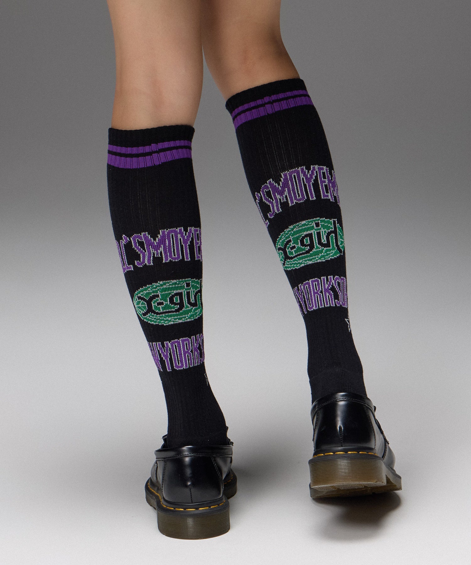 WORLD LOGO JACQUARD RIB HIGH SOCKS
