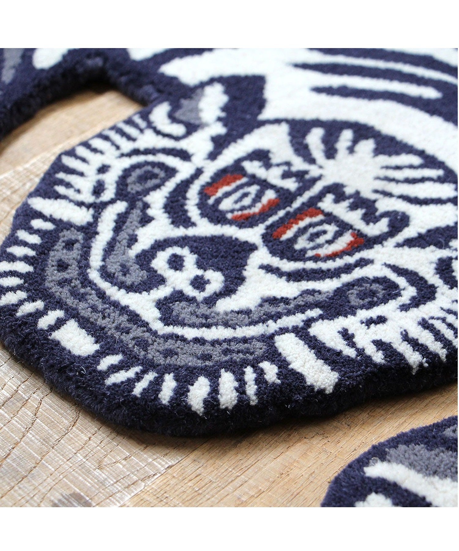 DTL Tibetan Tiger Rug White S