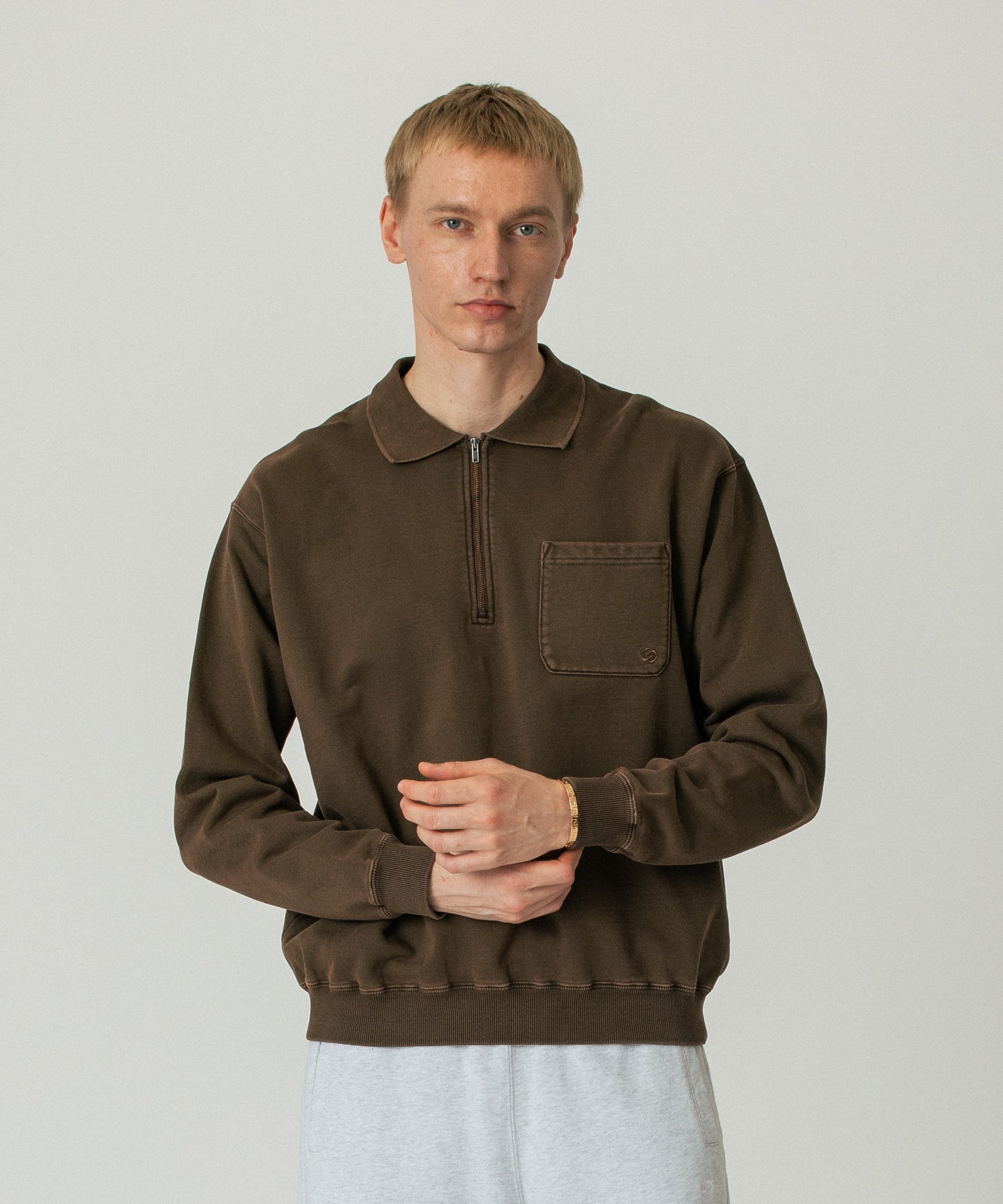 HALF ZIP SWEATSHIRT
