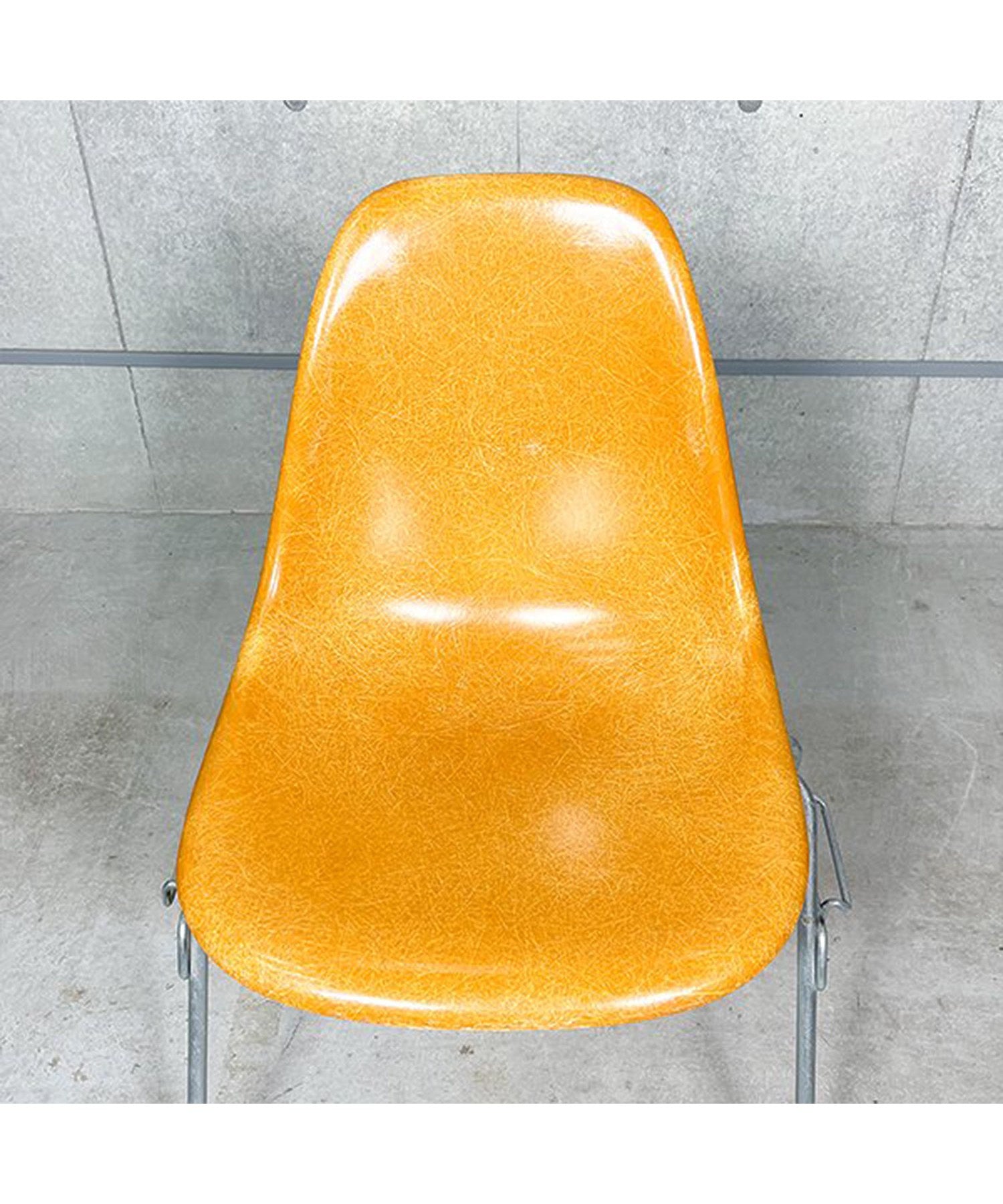 HermanMiller Side Shell / Ochre Dark