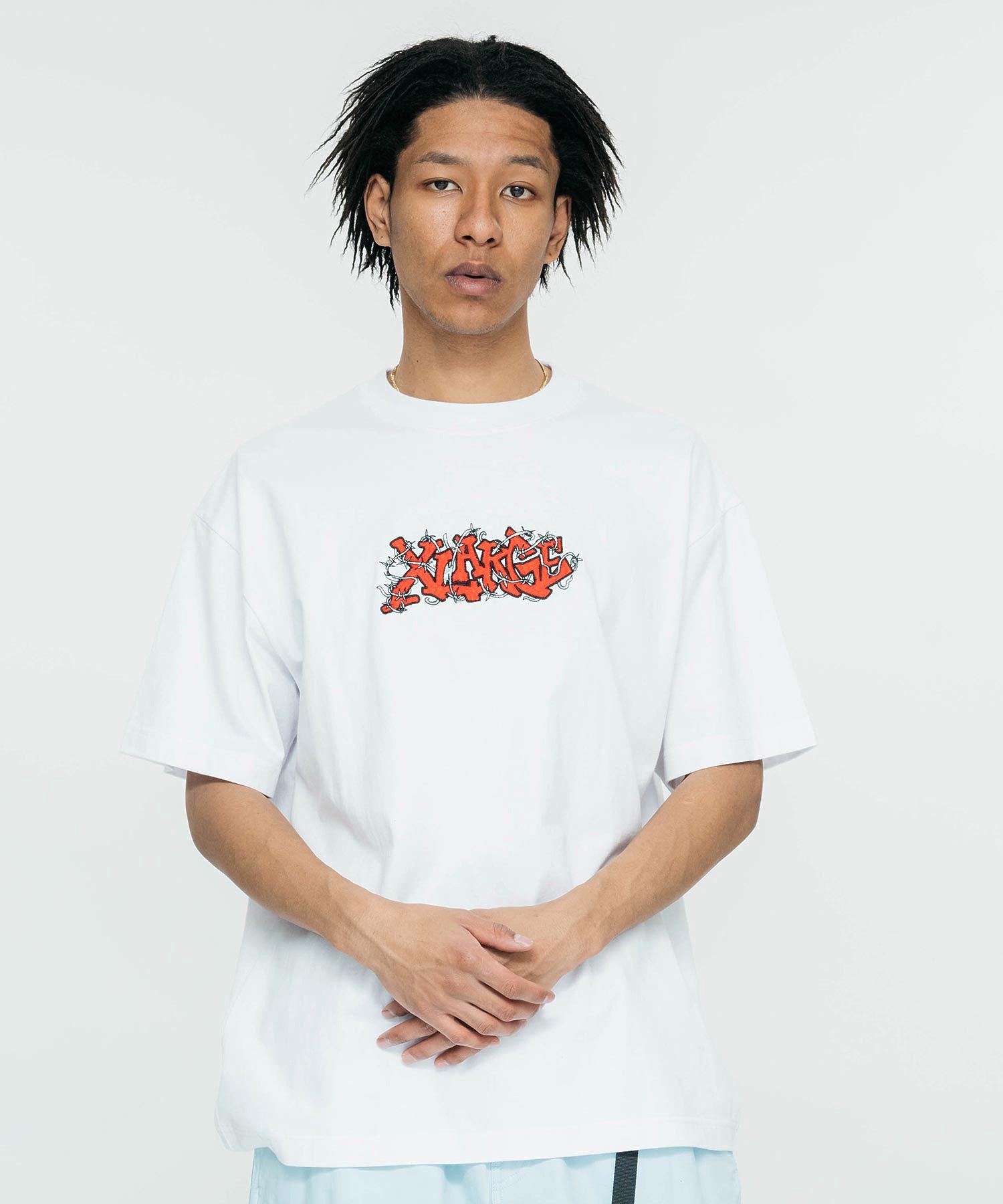 BARBED WIRE LOGO S/S TEE