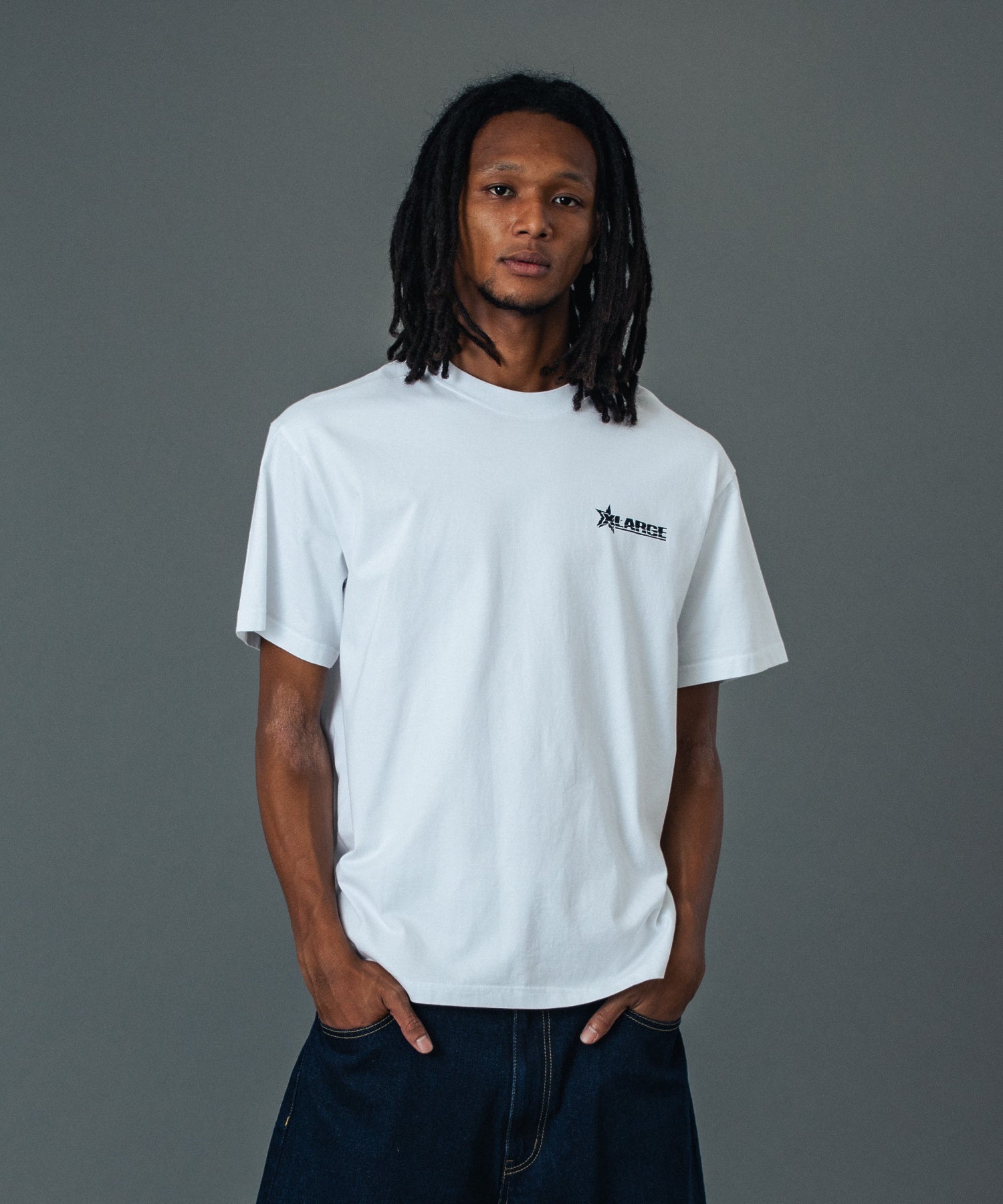 MODEL 身長185cm / 着用サイズ：Lサイズ