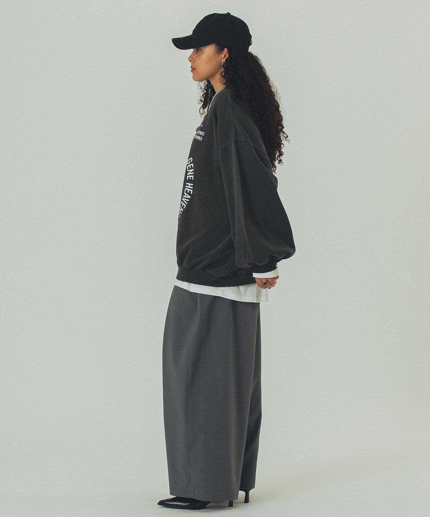 GENE HEAVENS/VOLUME SLEEVE PRINT SWEAT