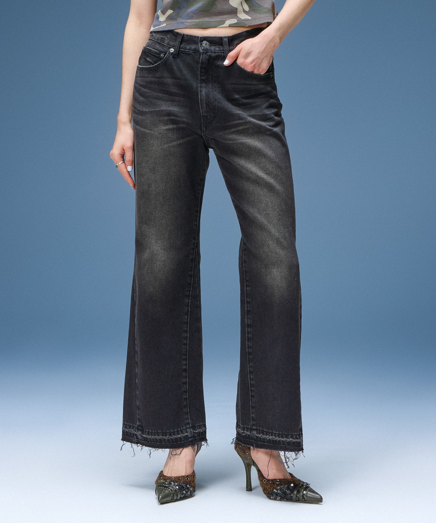 RELAX FIT DENIM PANTS