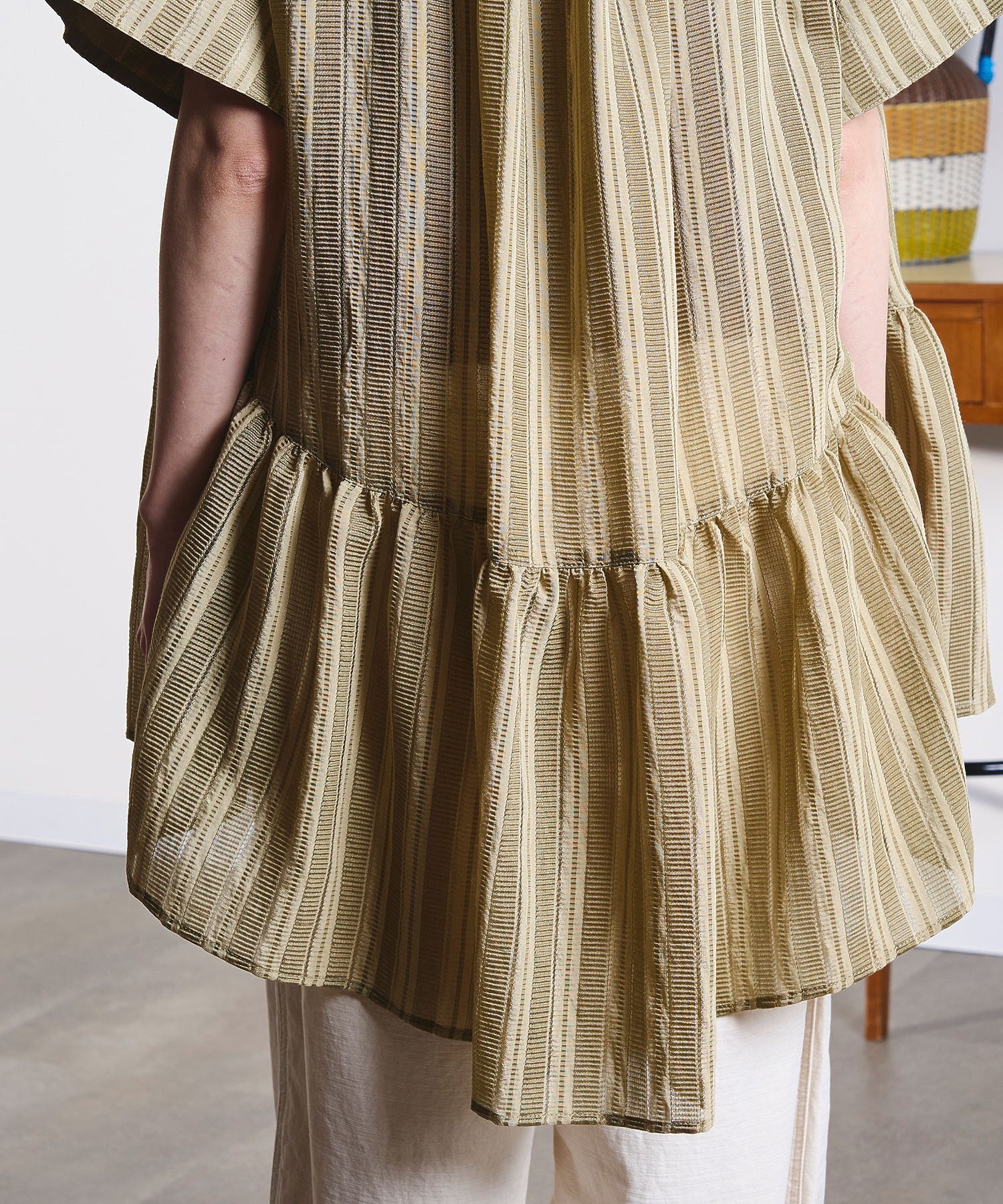 GENE HEAVENS/TIERED HEM S/S SHIRT
