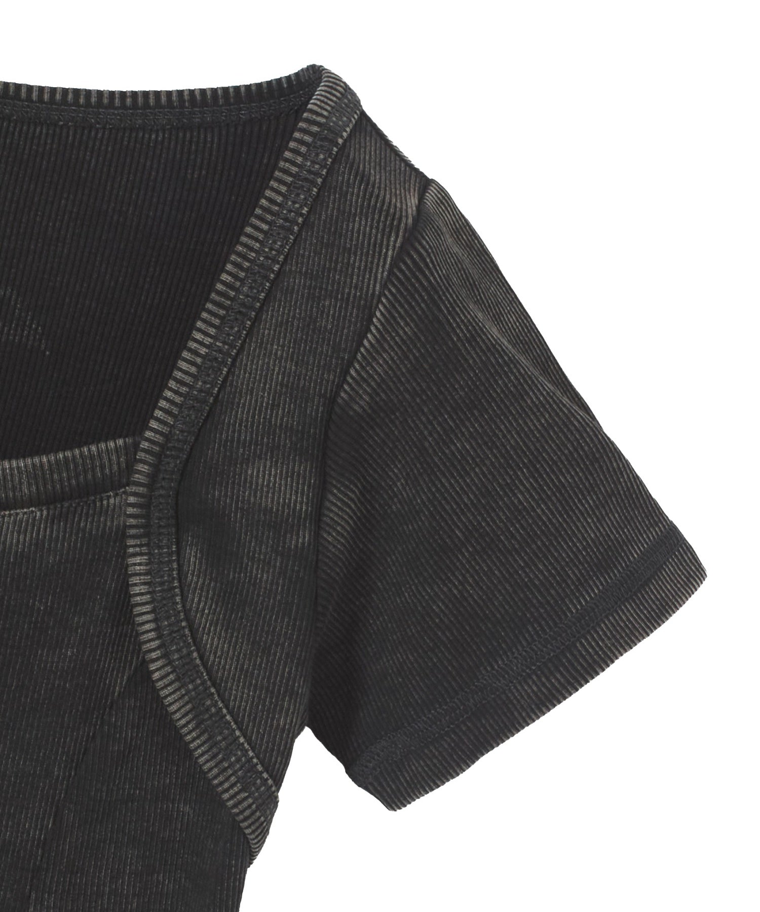 FADED HENLEY NECK S/S COMPACT TOP