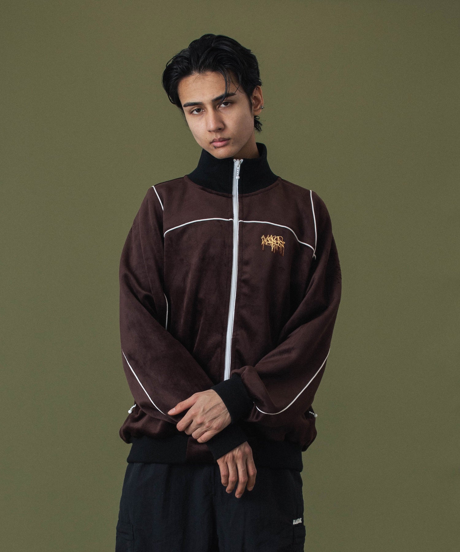 MODEL 身長183cm / 着用サイズ：Lサイズ