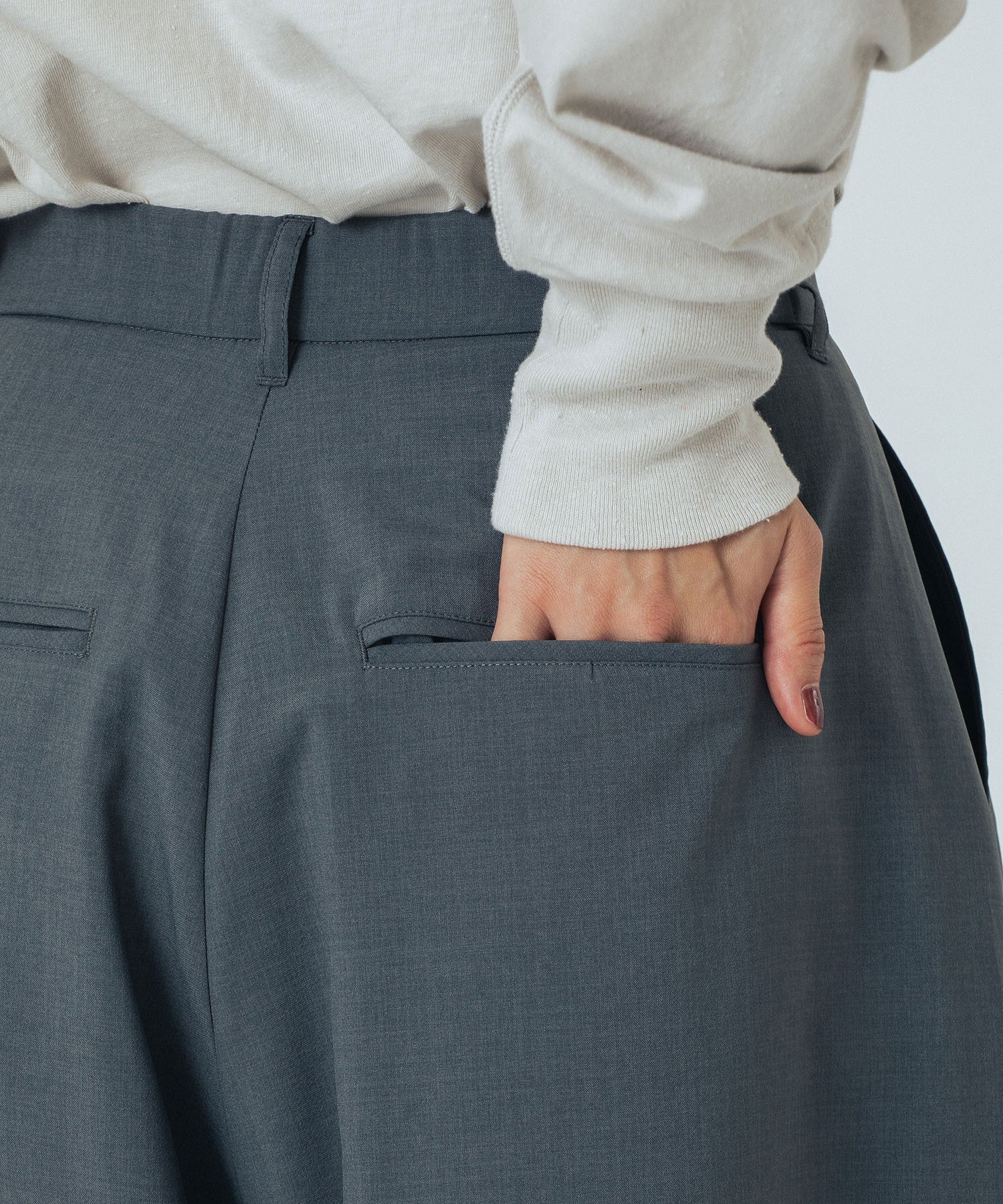 CREOLME/TUCK BARREL PANTS