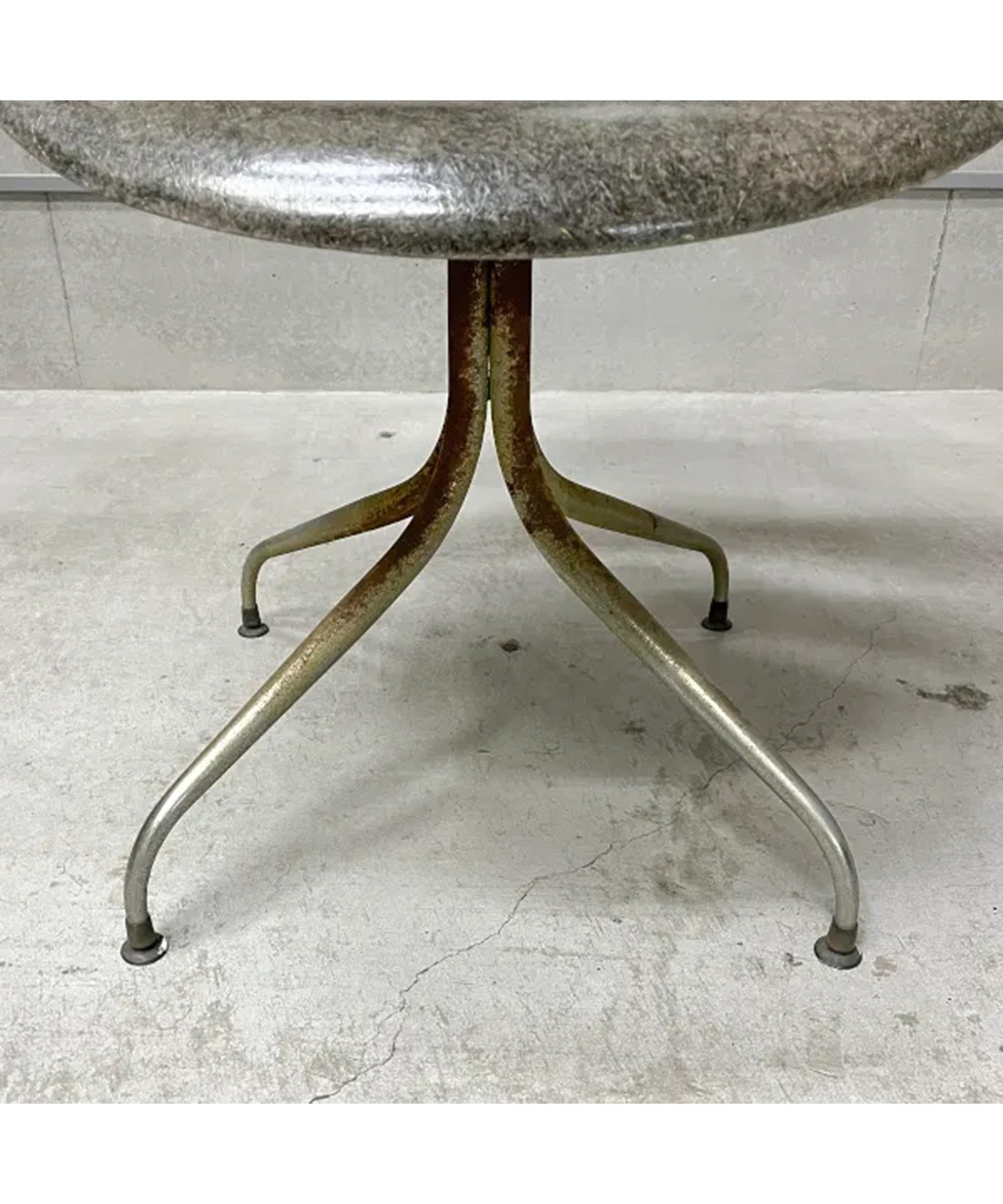 DAF Swag Leg Chair / Vintage