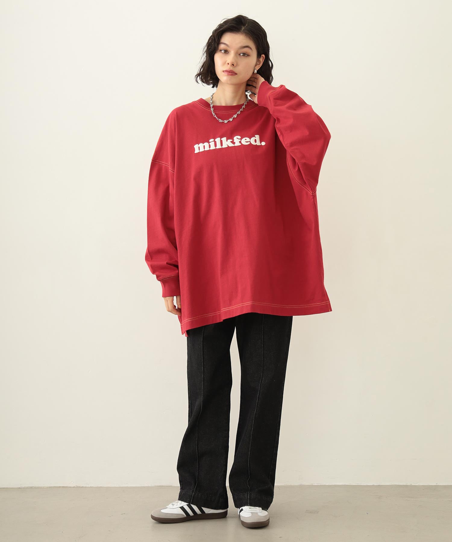 CENTER PLEAT DETAIL DENIM PANTS