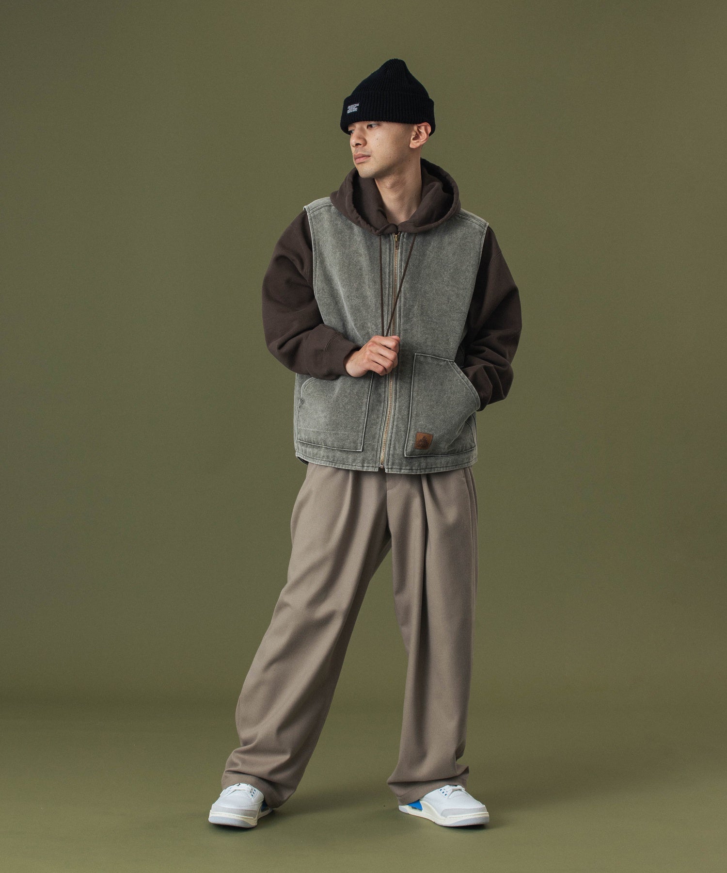 WIDE TUCK PANTS