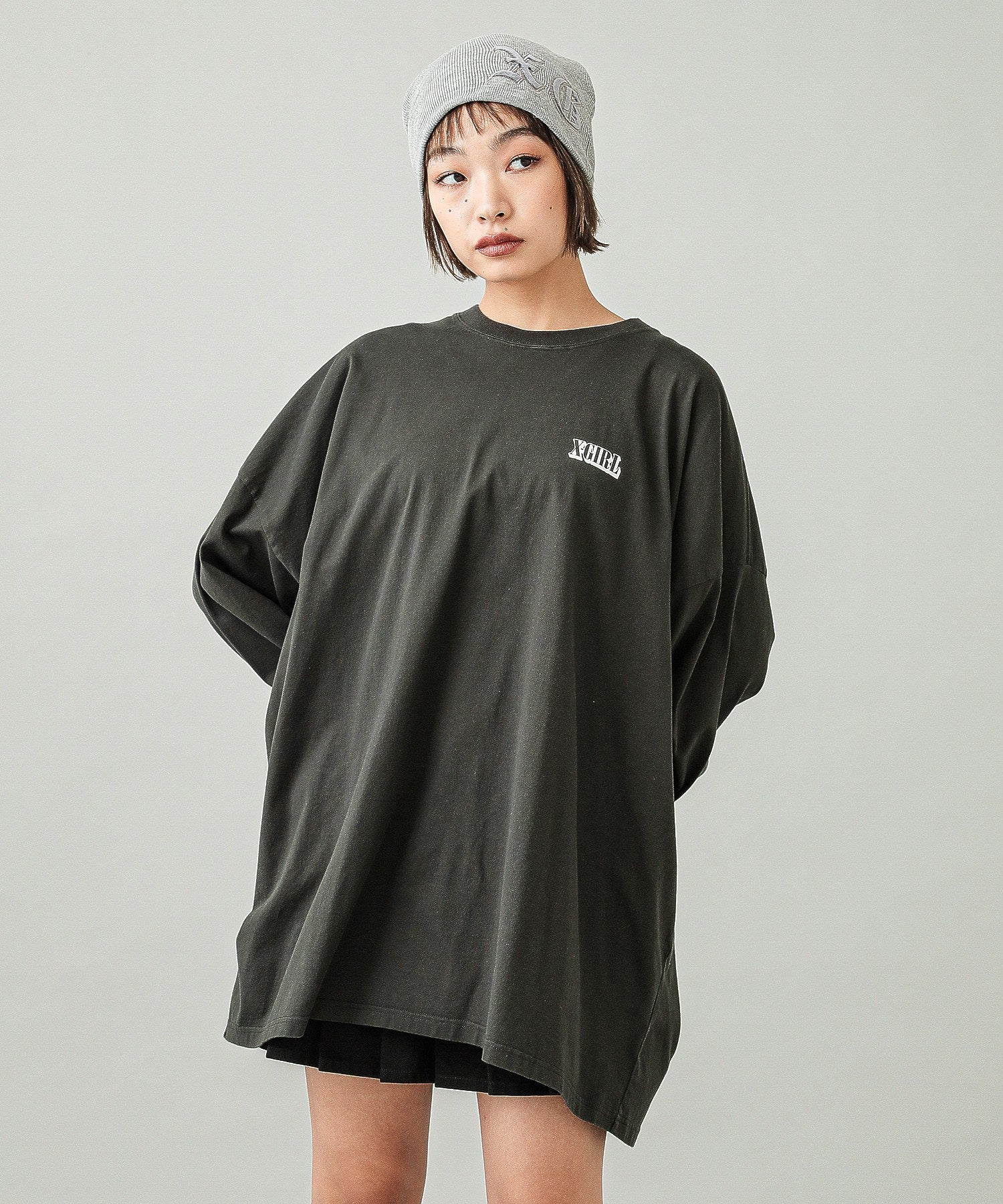 CIRCLE BACKGROUND FACE LOGO L/S BIG TEE DRESS