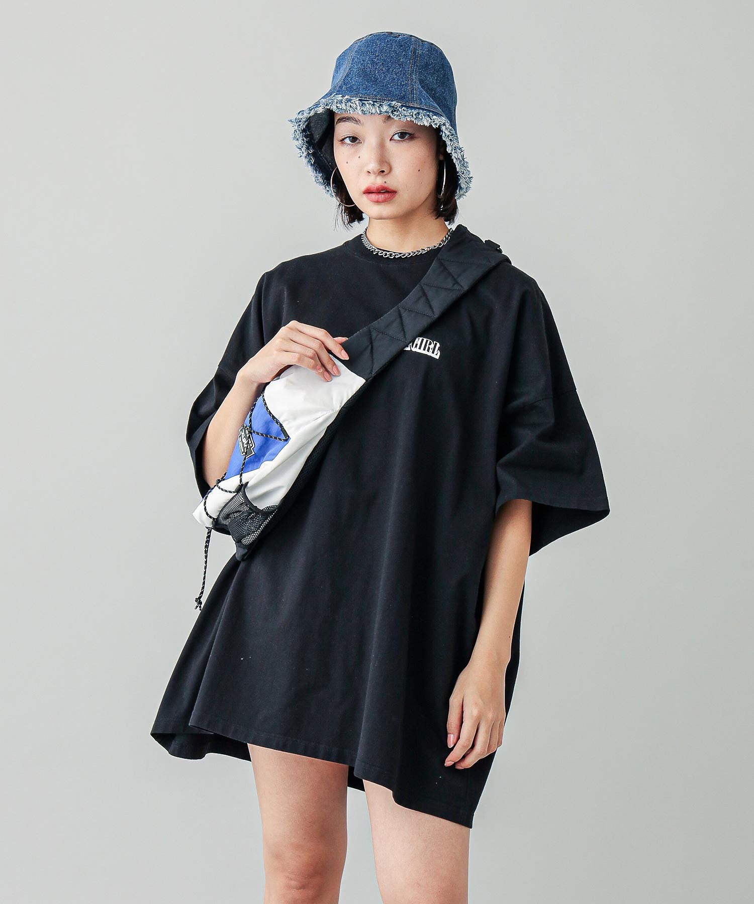 CIRCLE BACKGROUND FACE LOGO S/S BIG TEE DRESS