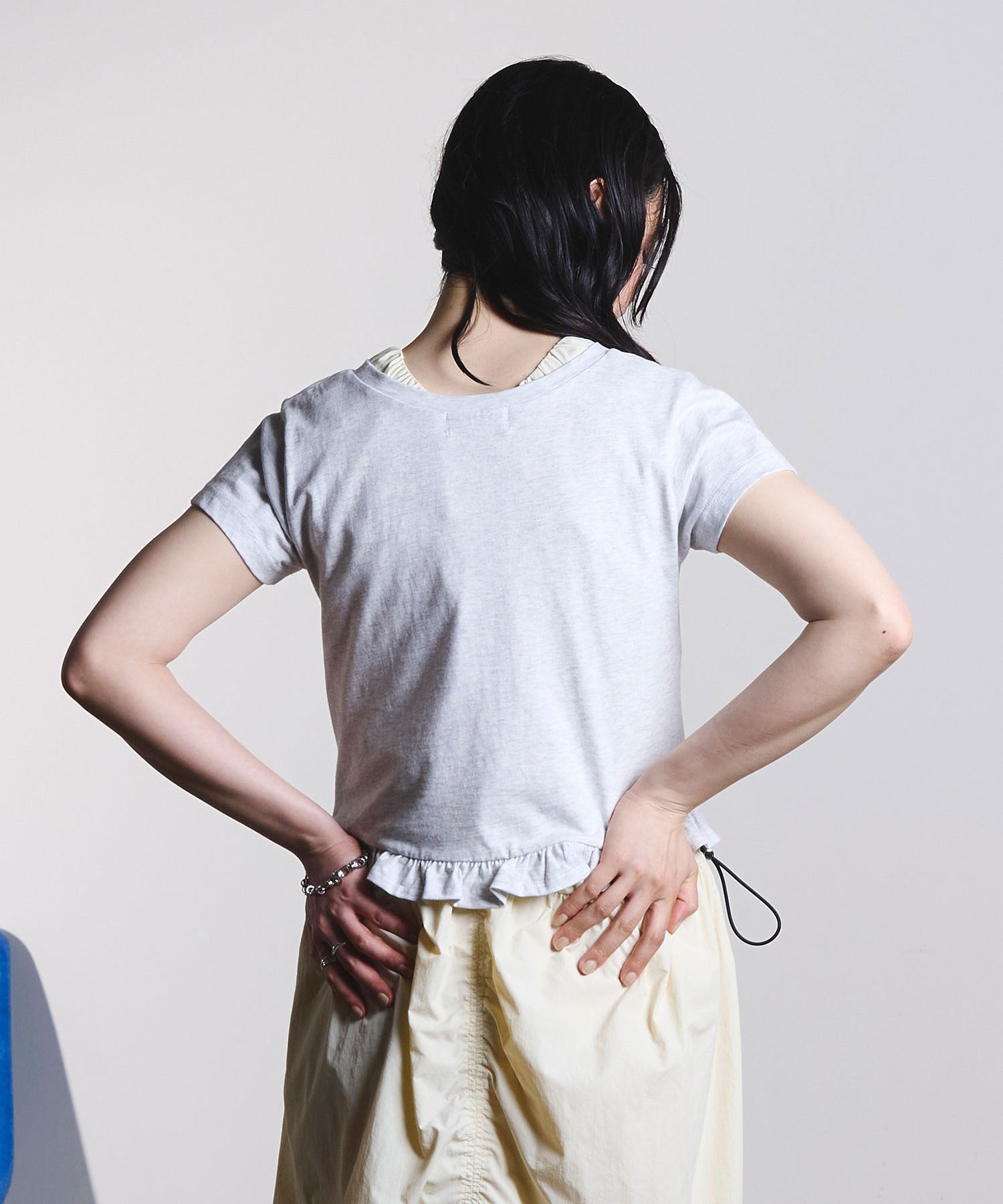 FRILL HEM TOP