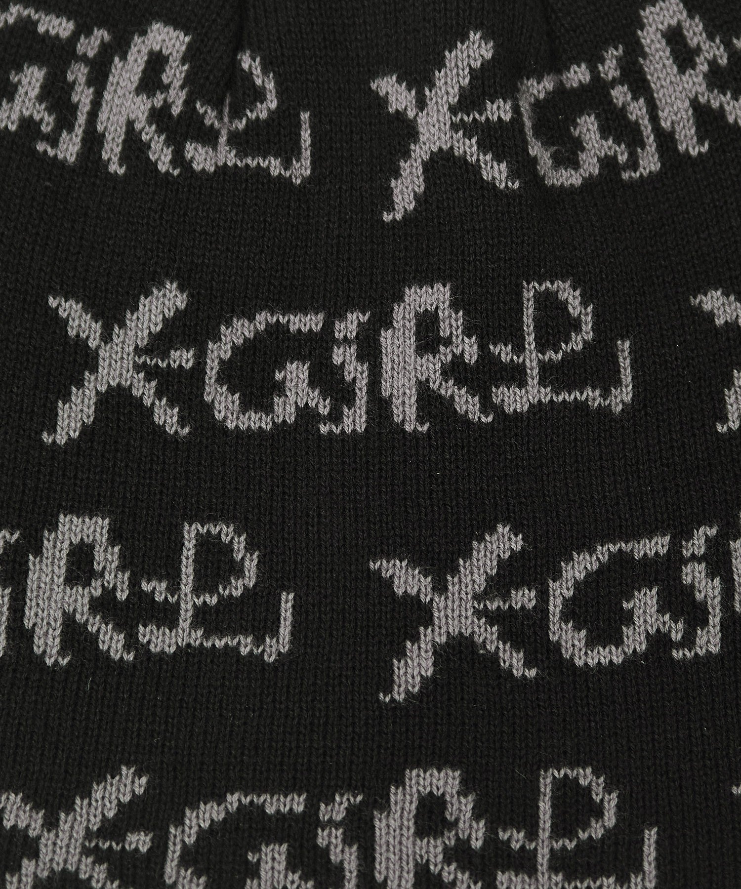 REVERSIBLE JACQUARD BEANIE