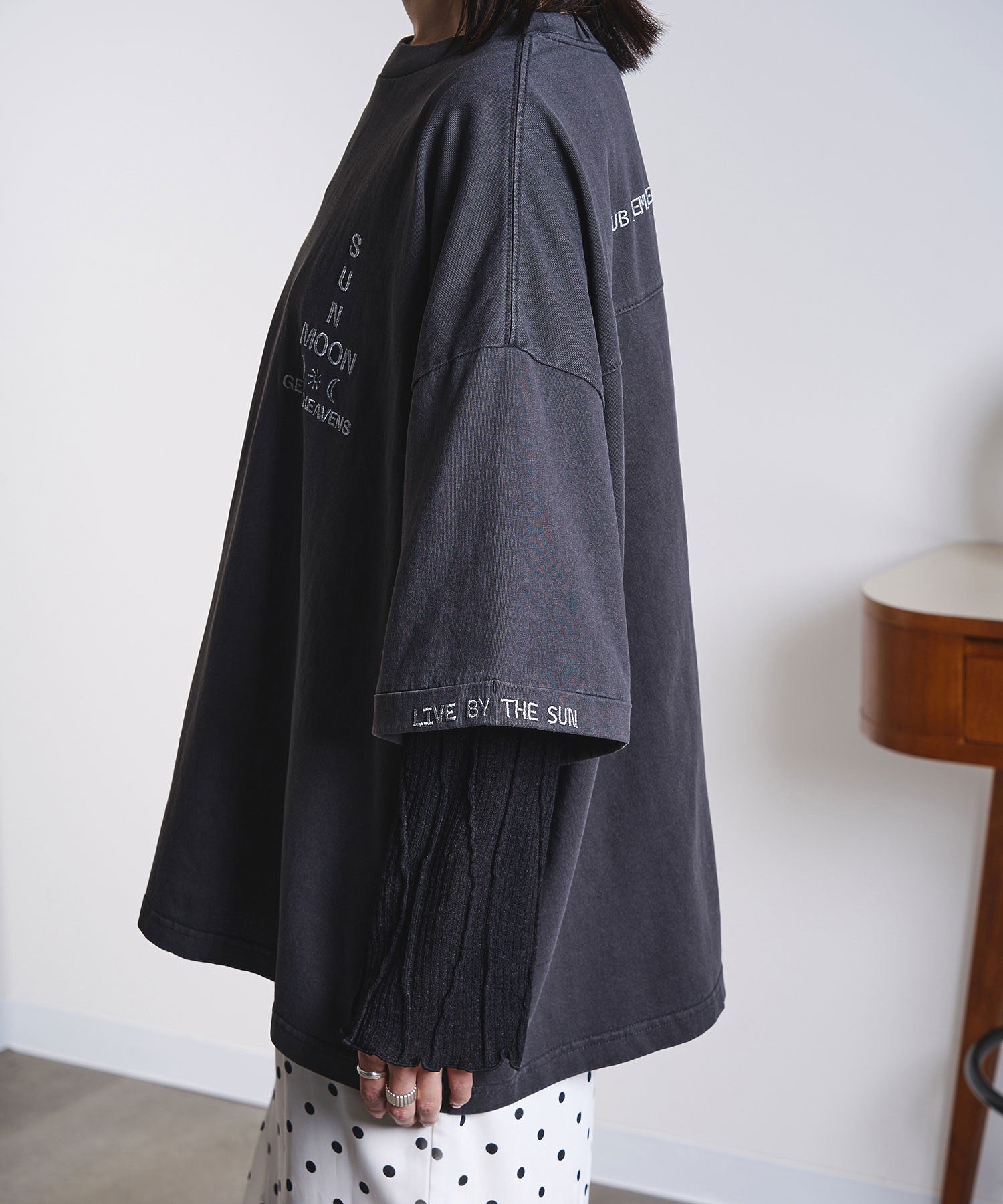 GENE HEAVENS/EMBROIDERY TEE