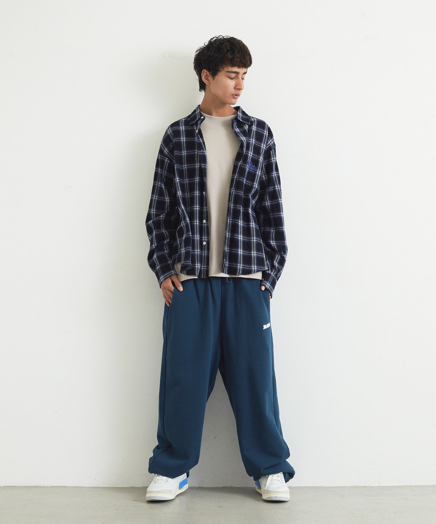 MODEL身長：183cm / 着用サイズ：Lサイズ
