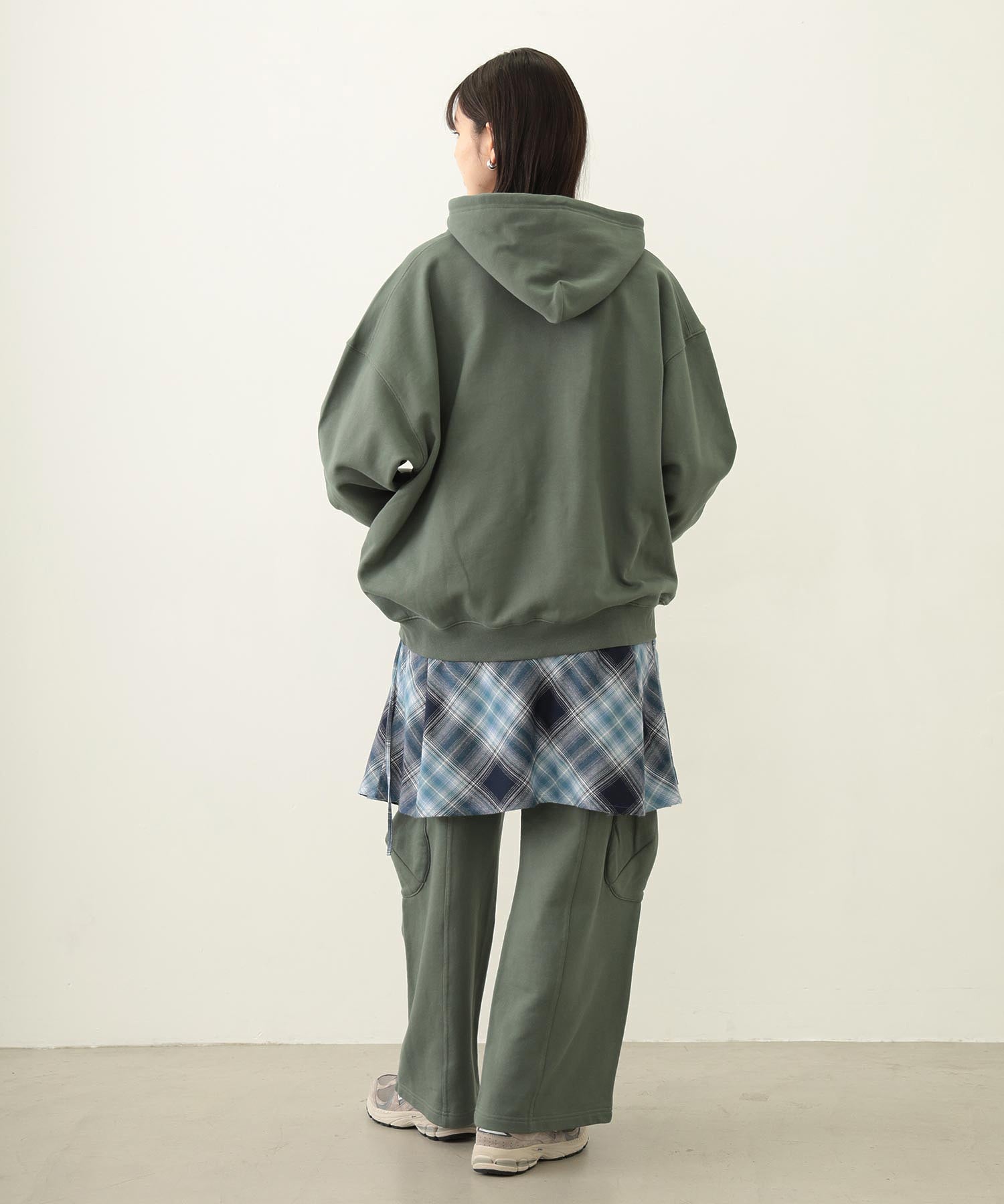 STENCIL LOGO WIDE SWEAT HOODIE