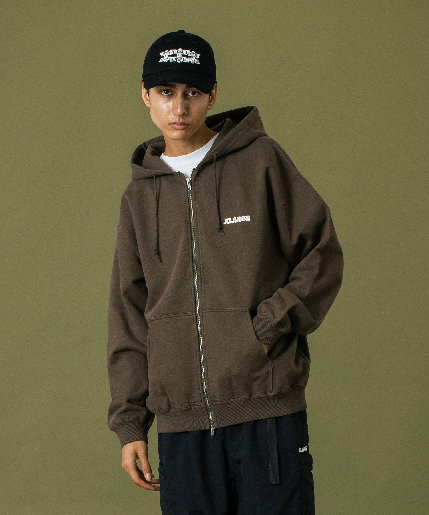MODEL 身長183cm / 着用サイズ：Lサイズ