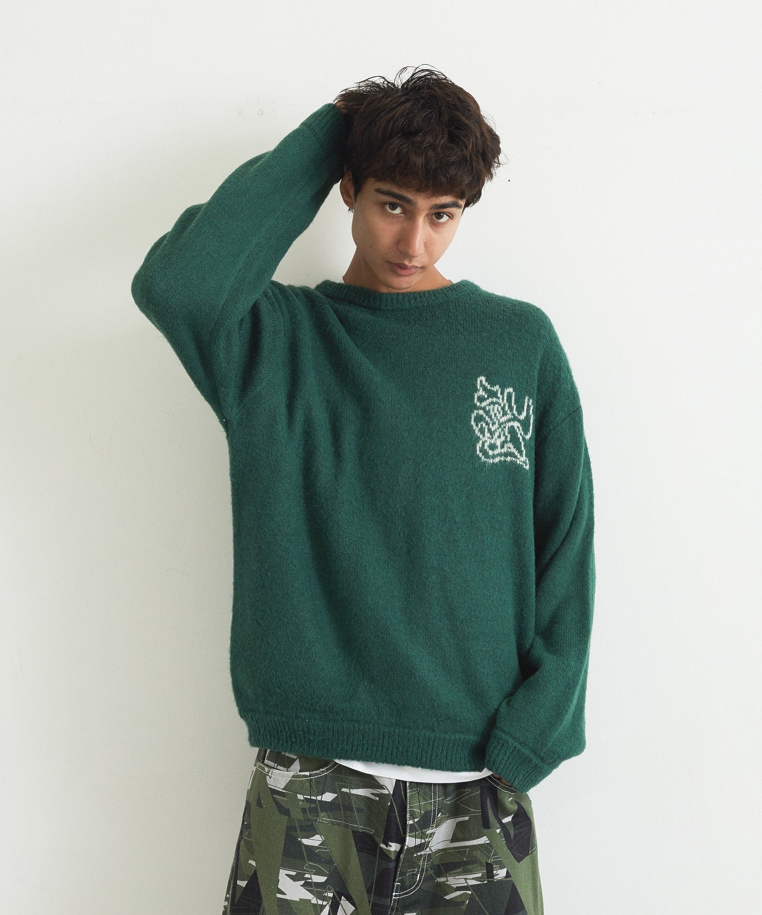 MODEL身長：183cm / 着用サイズ：Lサイズ