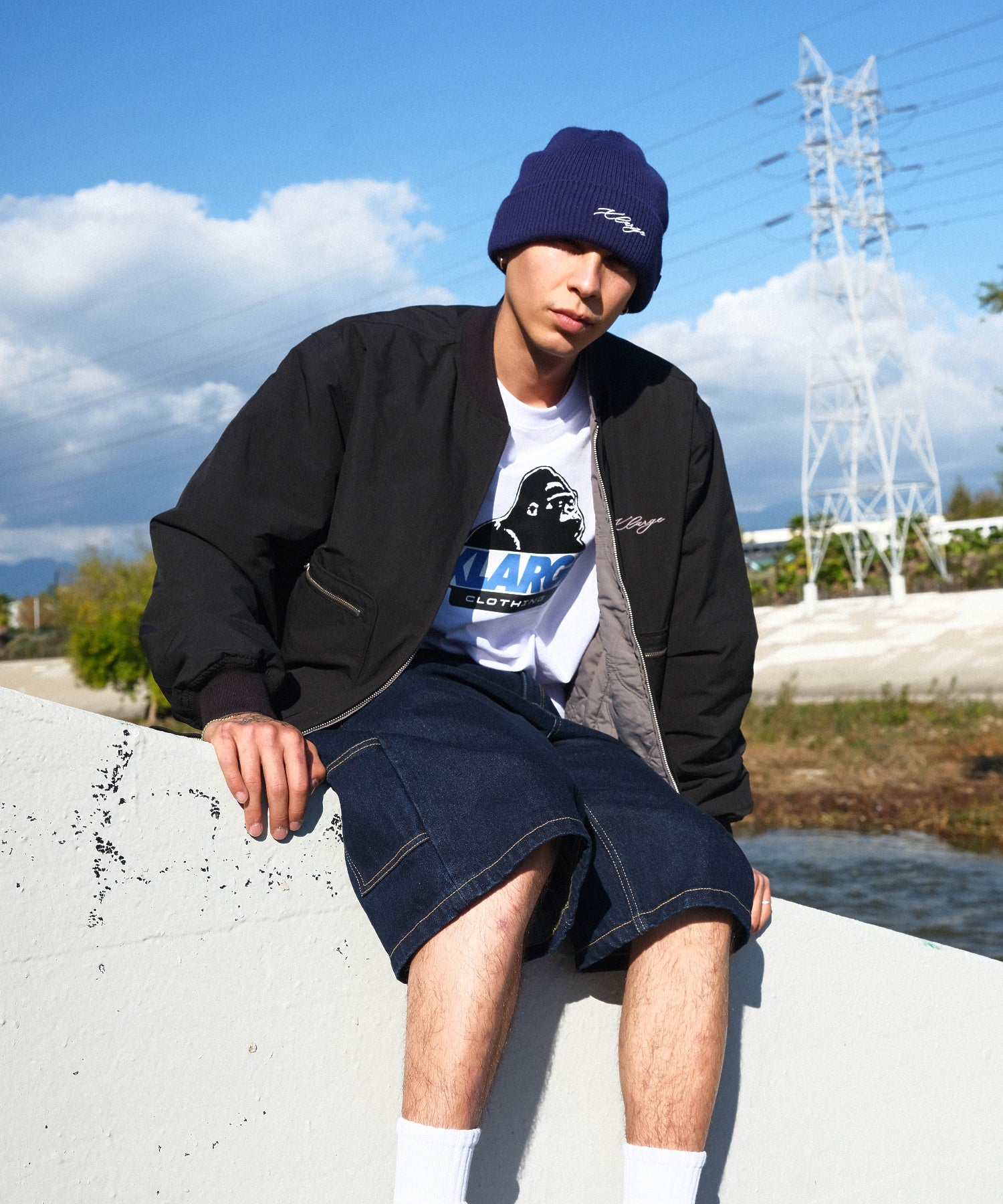 STITCHED LOGO DENIM SHORTS