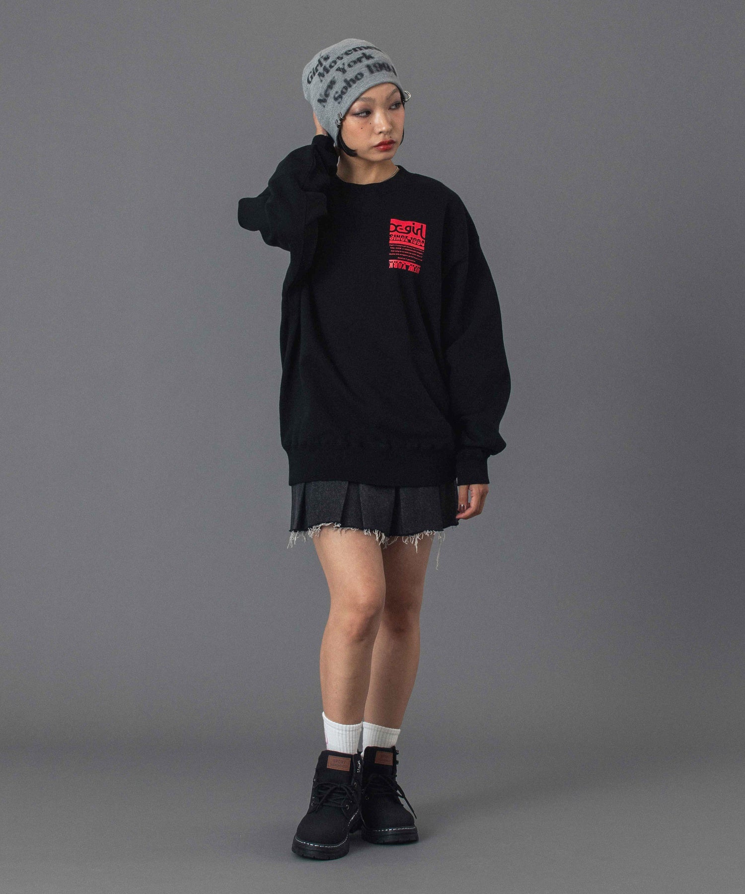 CHARM ACCENT PRINTED BEANIE