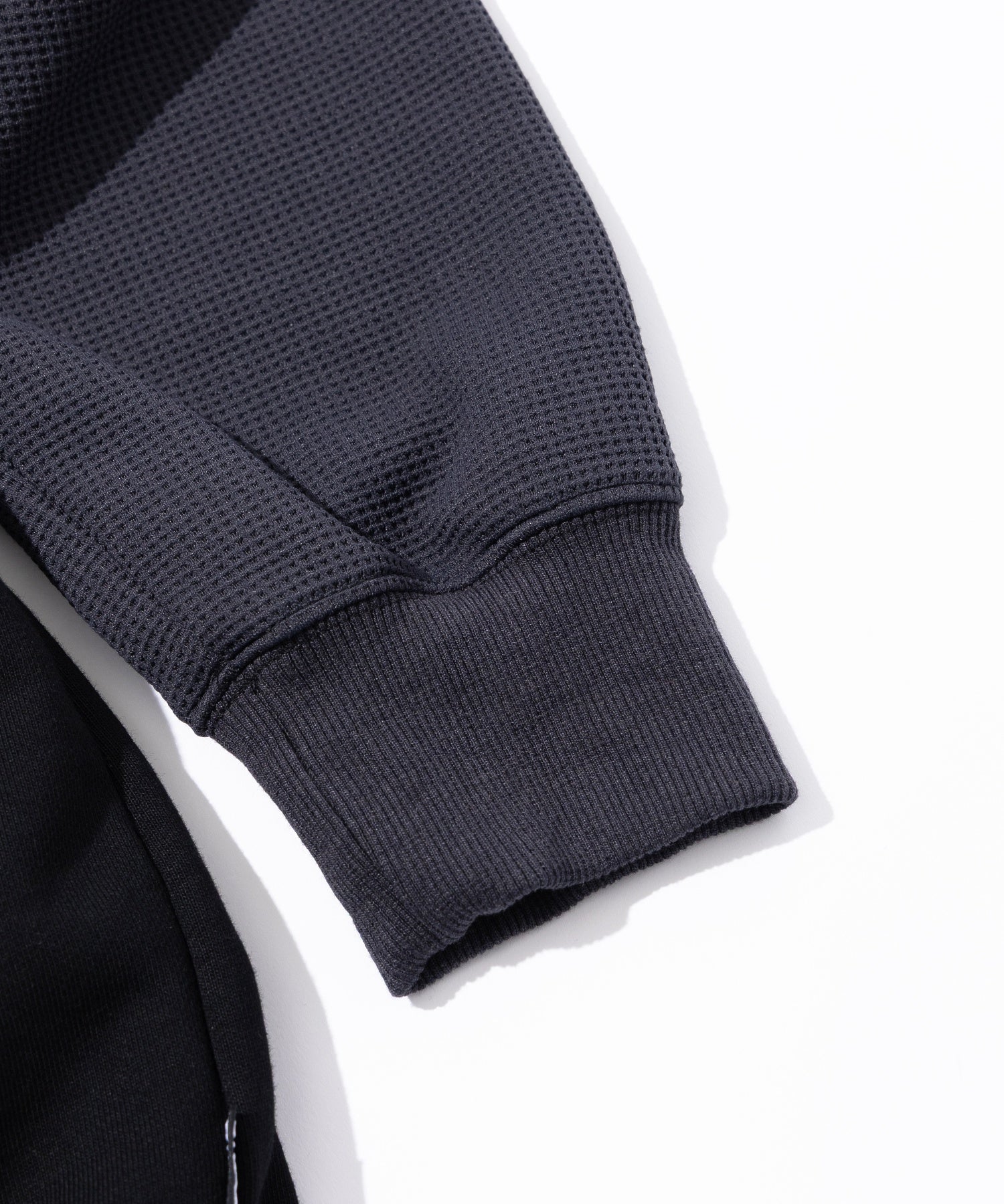 LAYERED SLEEVE CREW NECK
