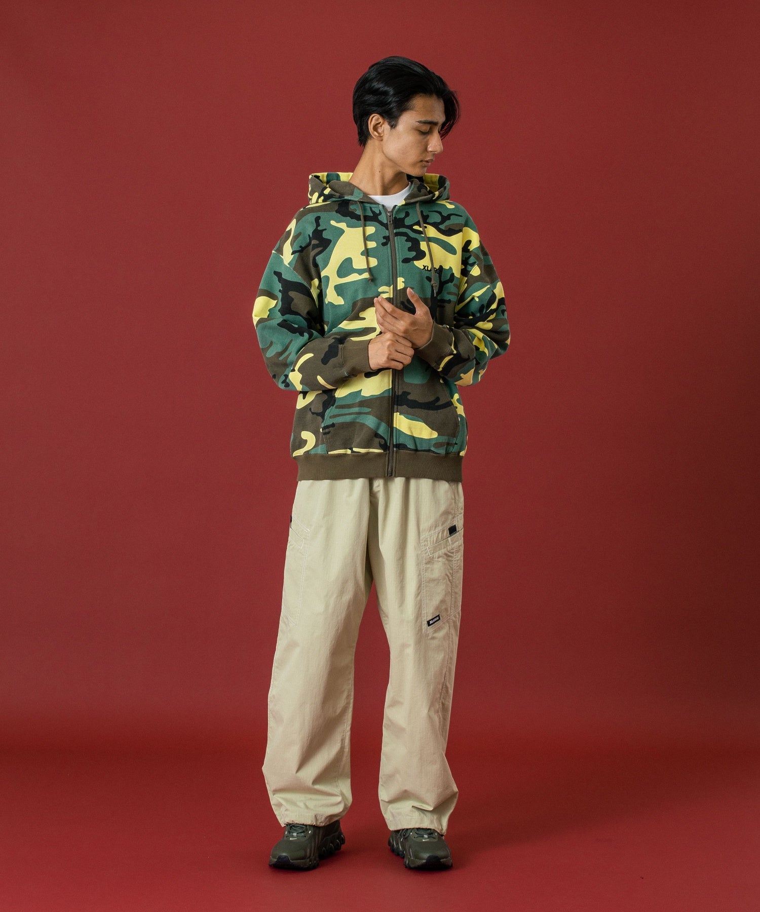 CAMO ZIP UP HOODED SWEATSHIRT