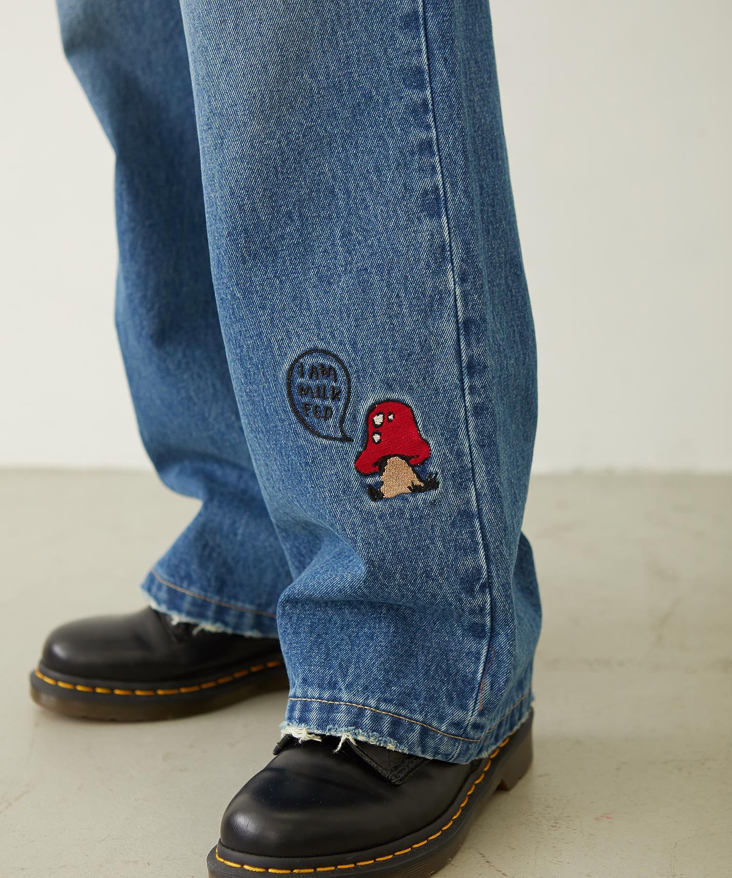 DOODLE EMBROIDERED DENIM PANTS