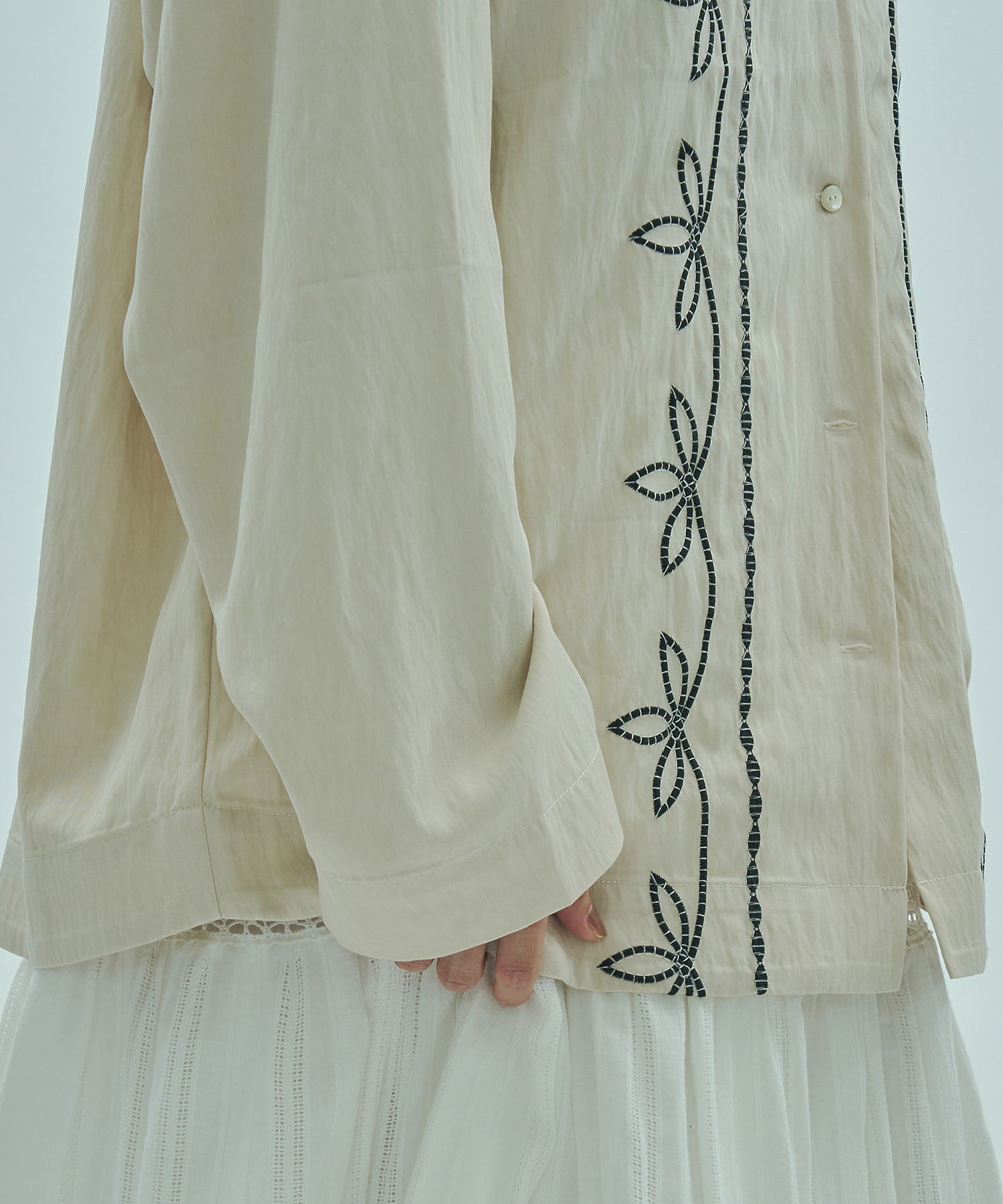 mag.by c/EMBROIDERY SHIRT