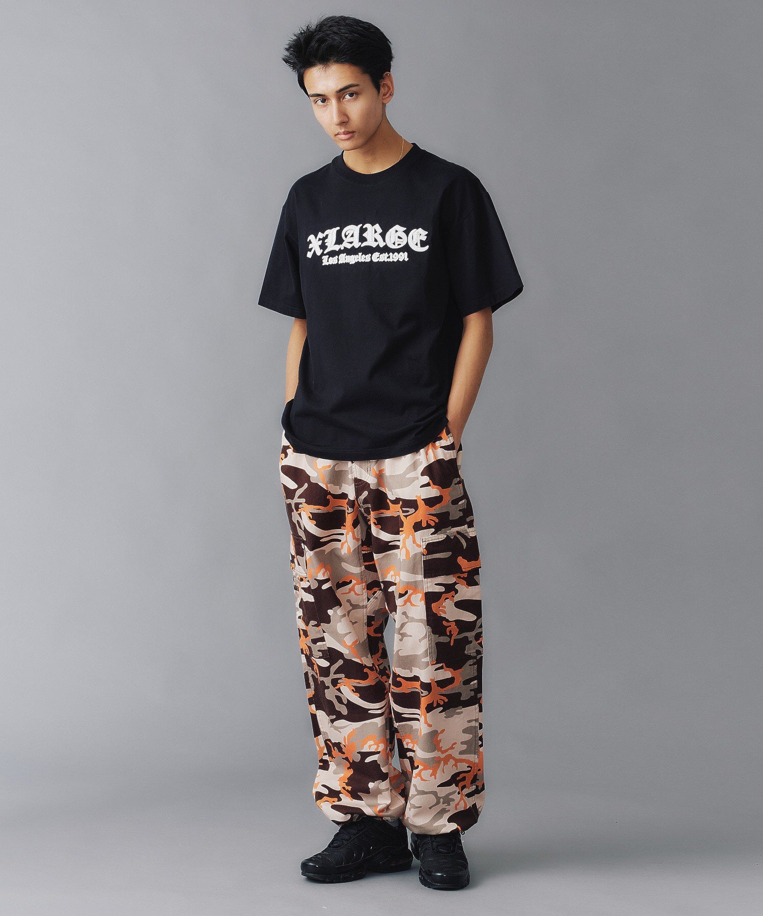 OLD ENGLISH LOGO S/S TEE