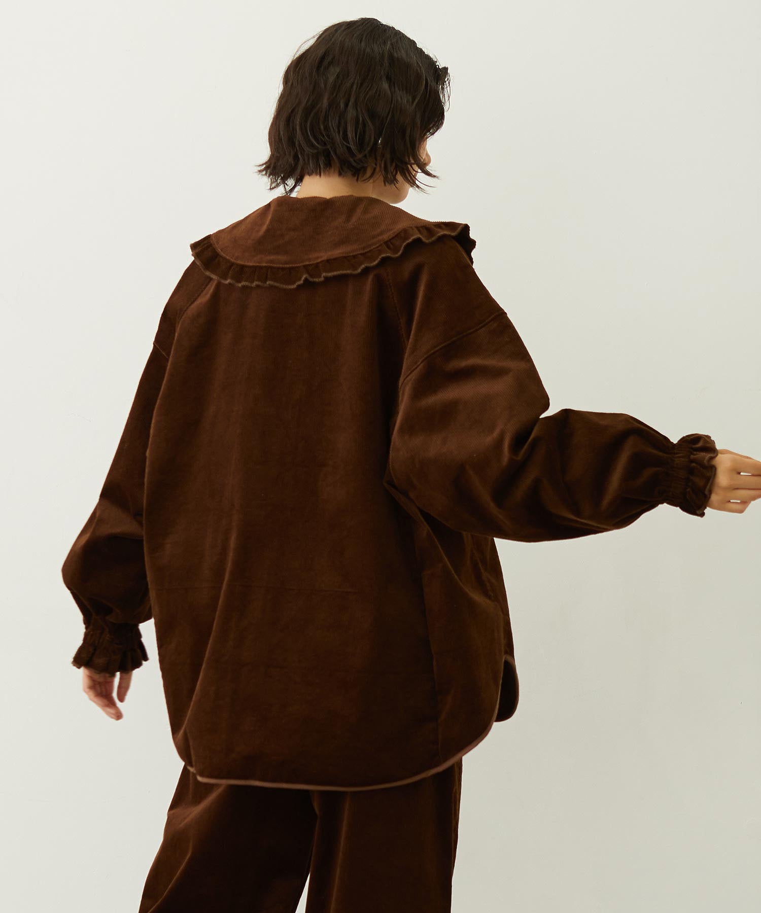 BIG COLLAR CORDUROY SHIRT