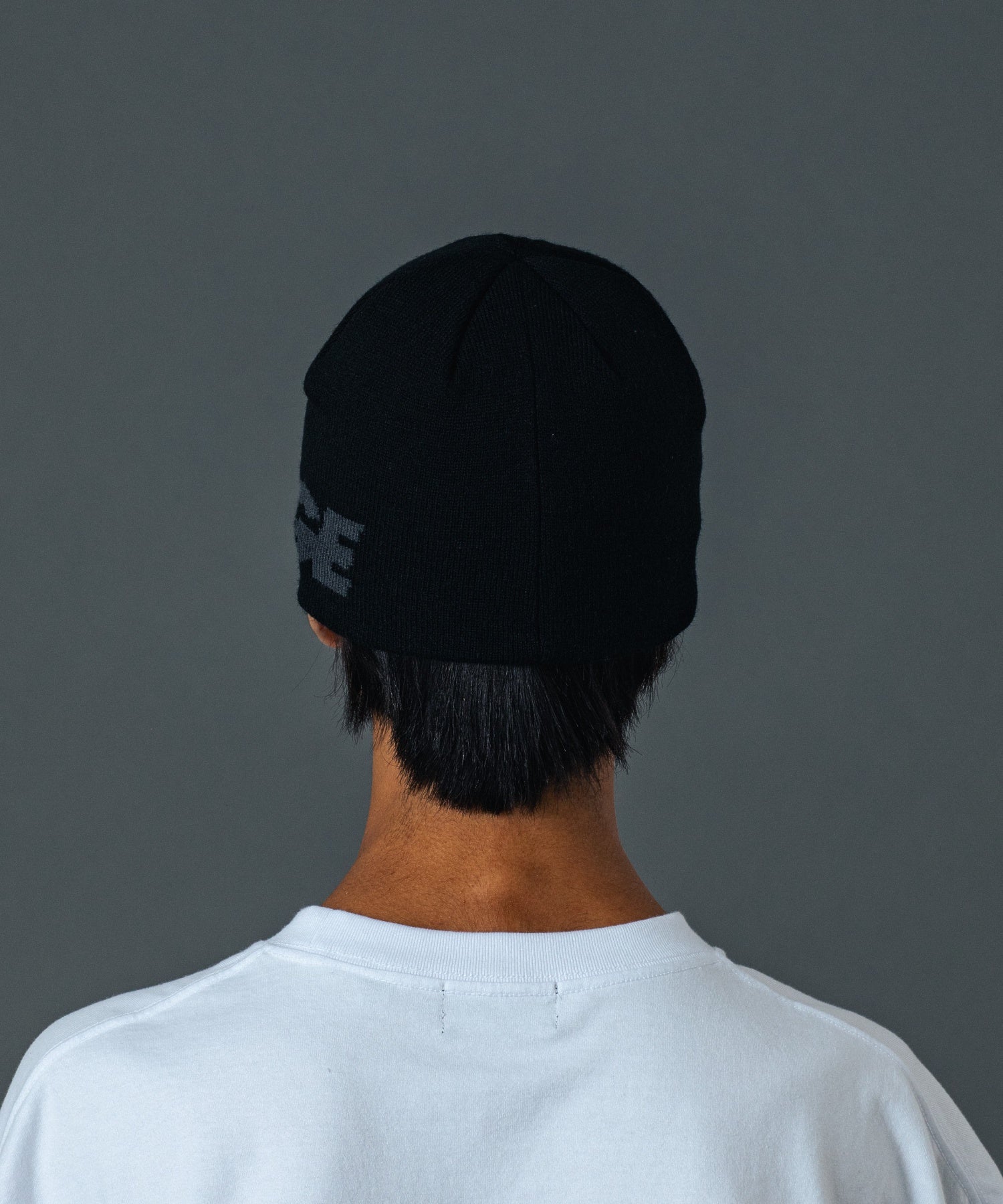 STANDARD LOGO BEANIE