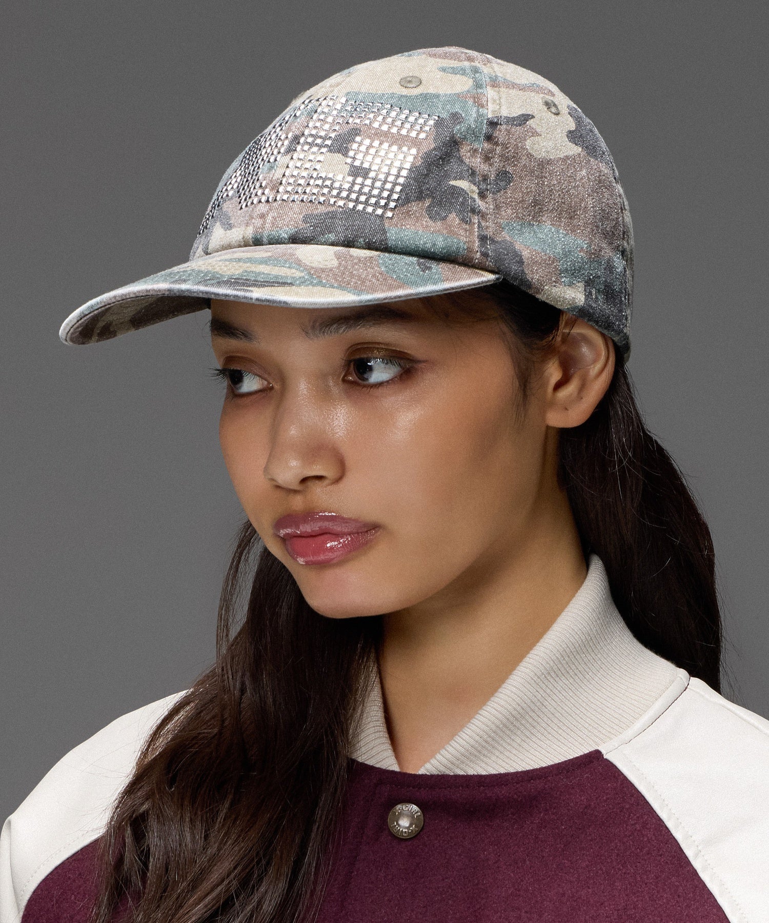 SQUARE STUDDED LOGO 6PANEL CAP