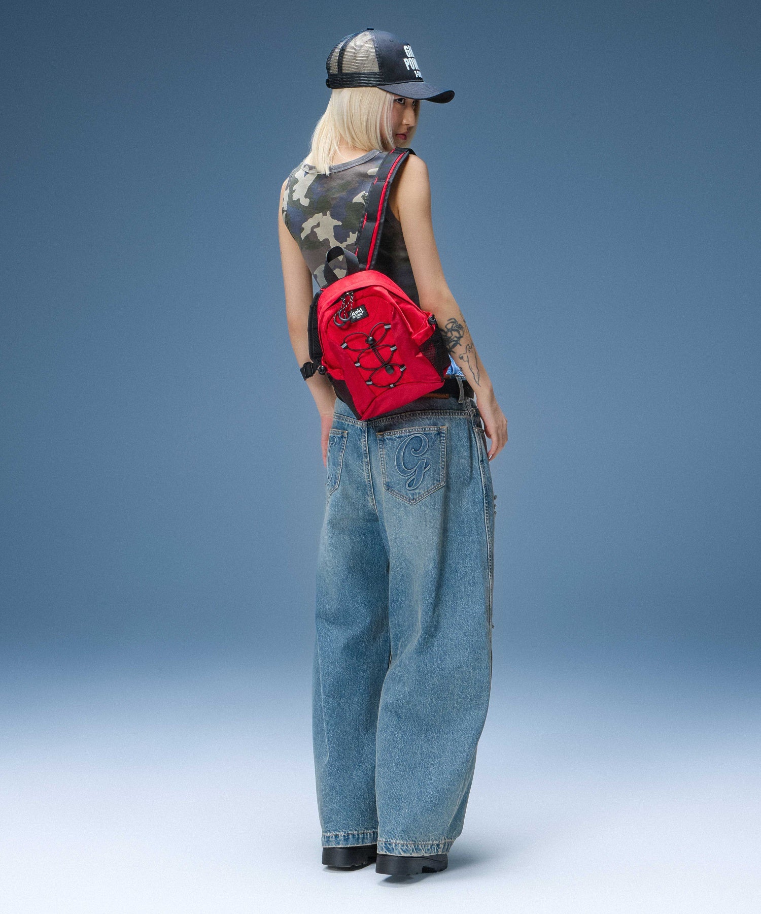 DISTRESSED BAGGY DENIM PANTS