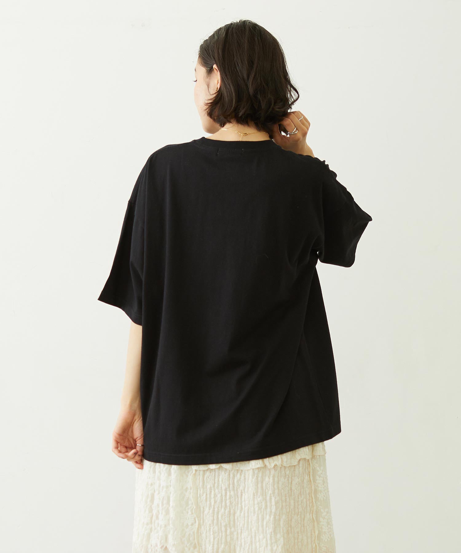 HEART FLOWER EMBROIDERY S/S TEE