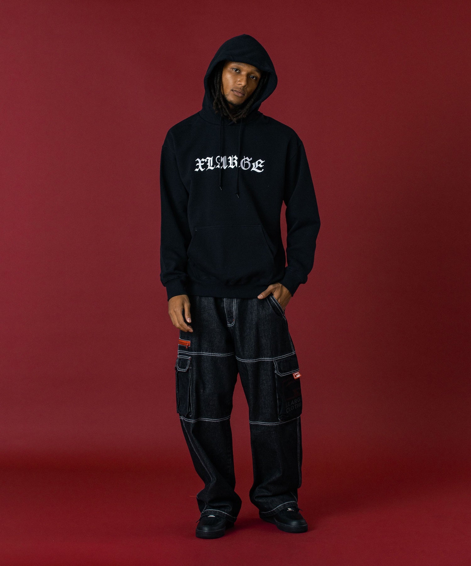 OLD ENGLISH PULLOVER HOODED SWEATSHIRT