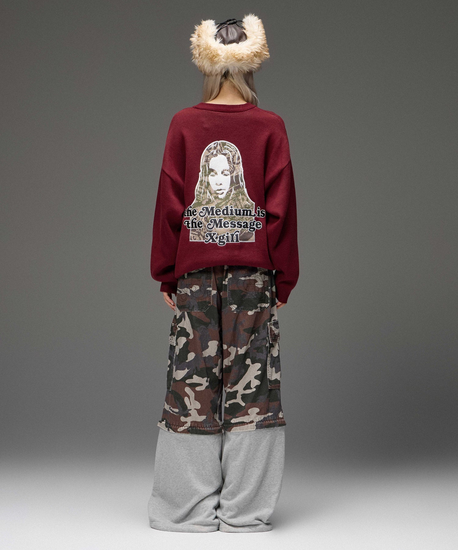 CAMO FACE AND LOGO JACQUARD KNIT TOP