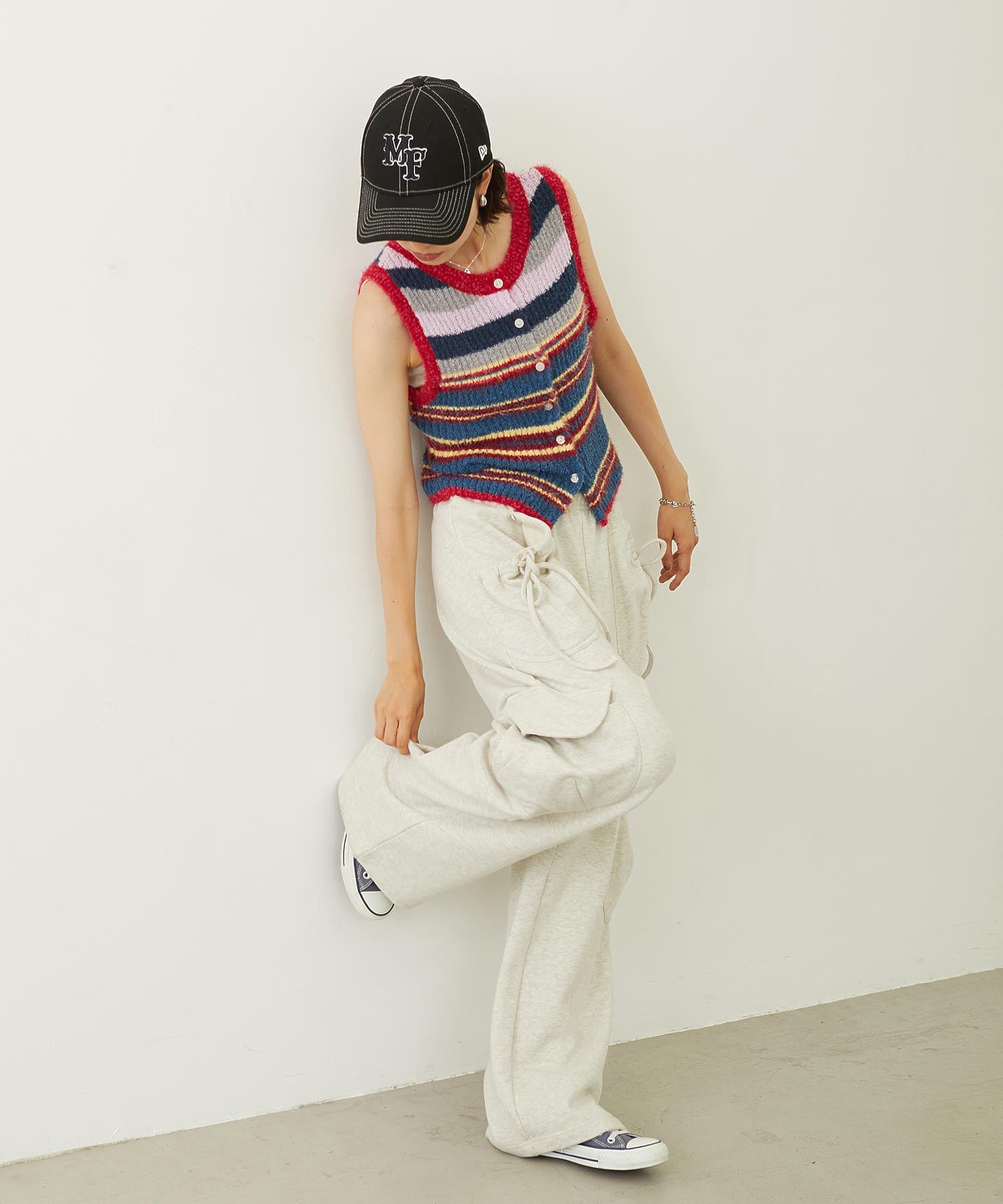 TWO-TYPE STRIPED KNIT VEST