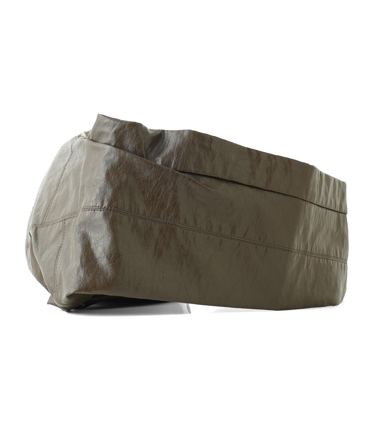 フェイクレザーボリュームショルダーバッグ