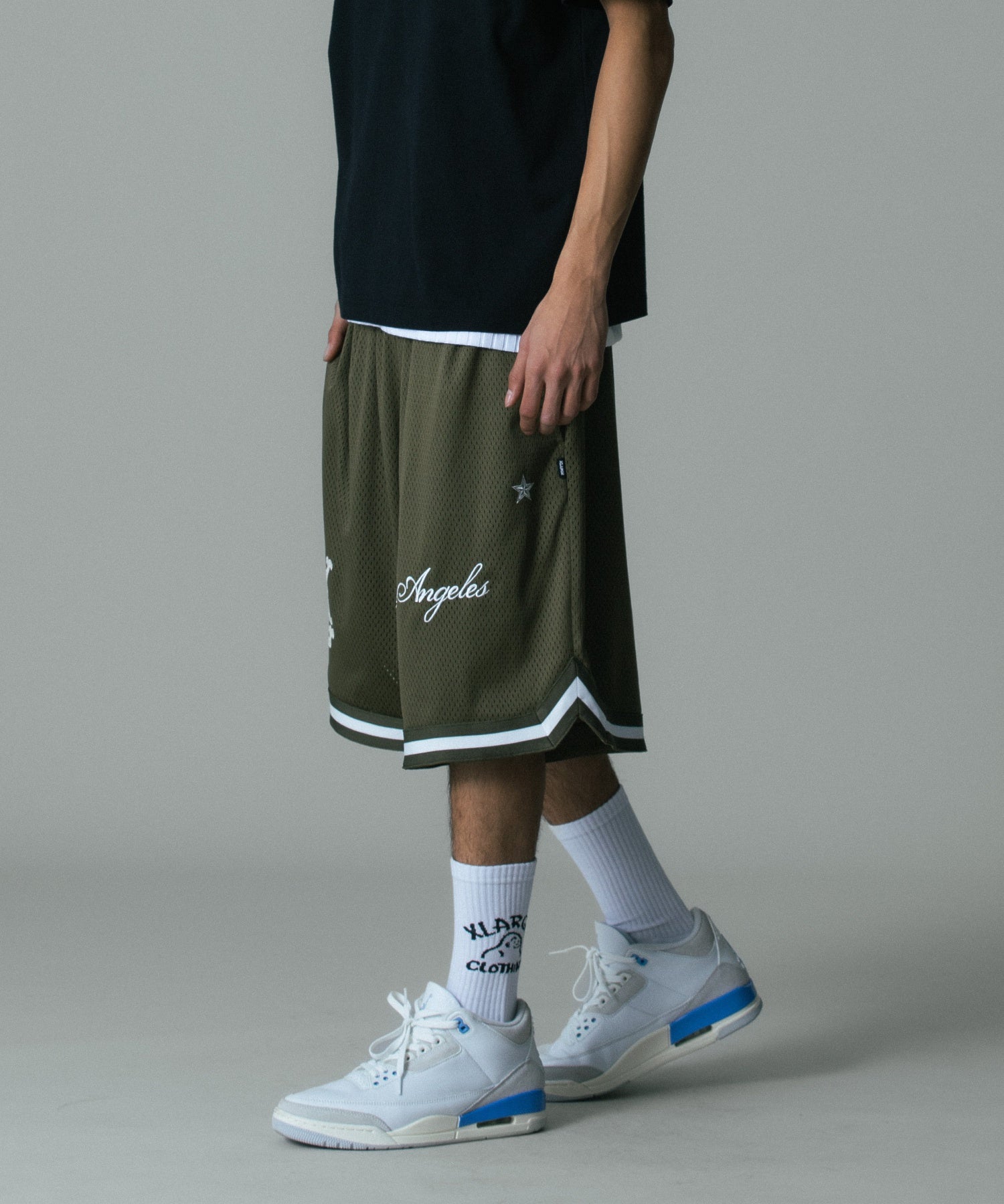 MODEL 身長183cm / 着用サイズ：Lサイズ