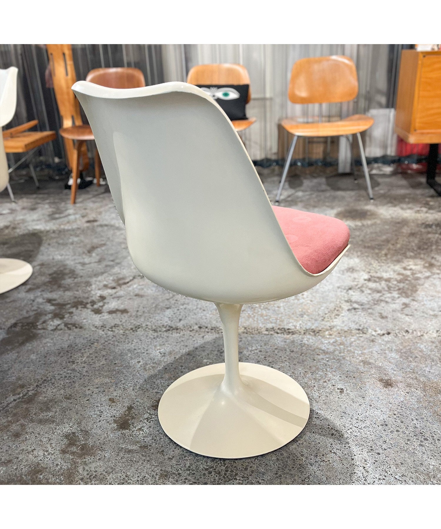 Saarinen Tulip Side Chair / Eero Saarinen / Knoll / 1960年