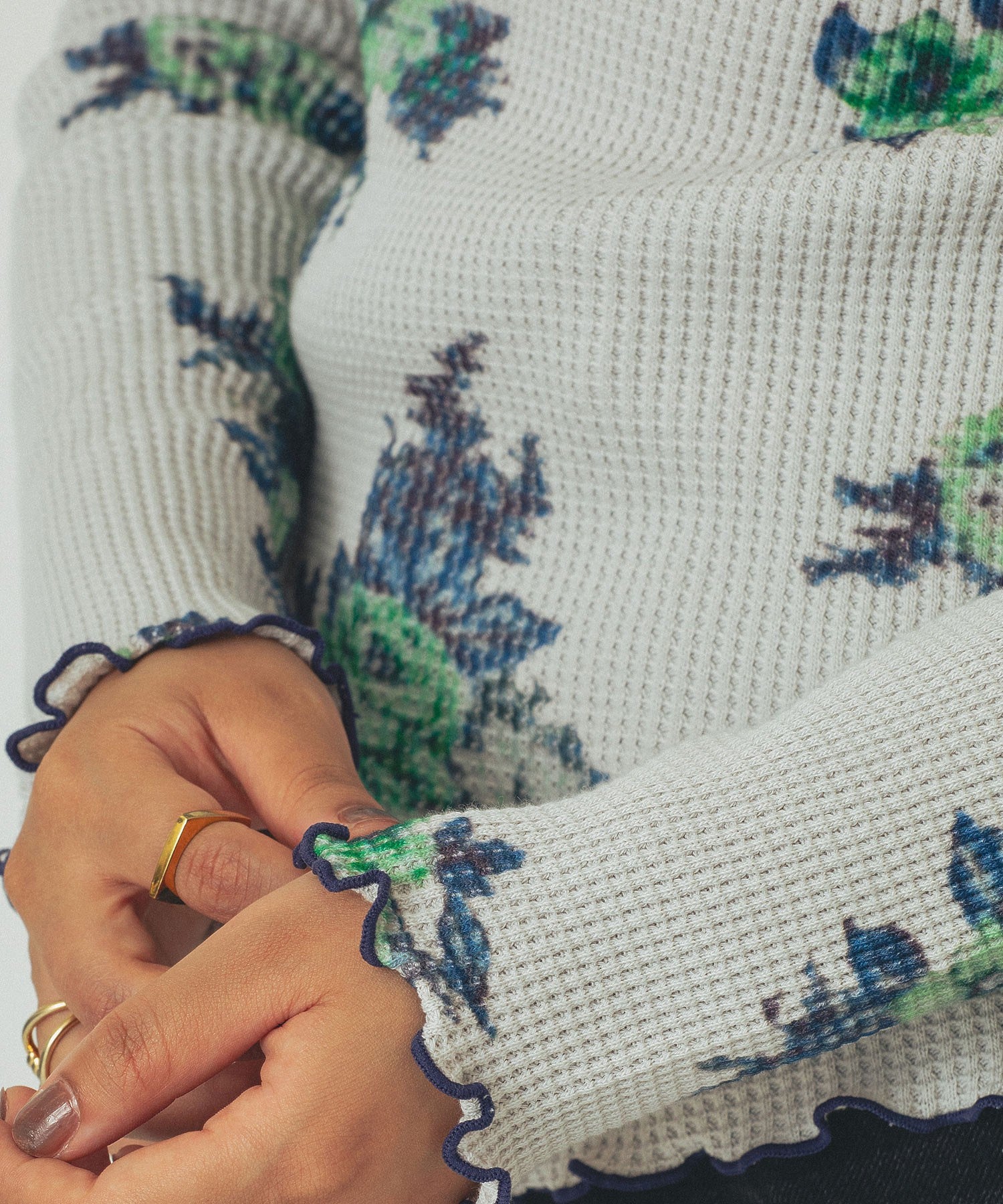 mag.by c/FLOWER PRINT WAFFLE TOP