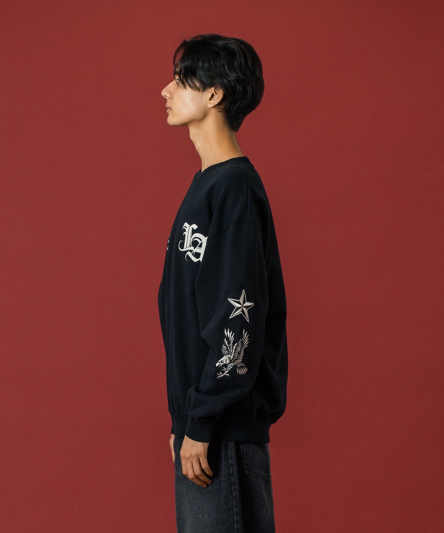 VARSITY CREWNECK SWEATSHIRT