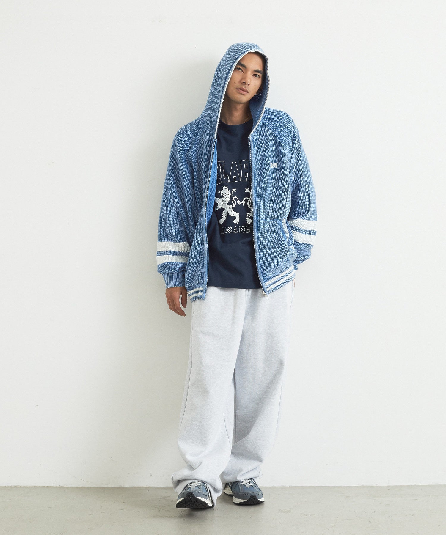 FADED ZIP HOODED SWEATER